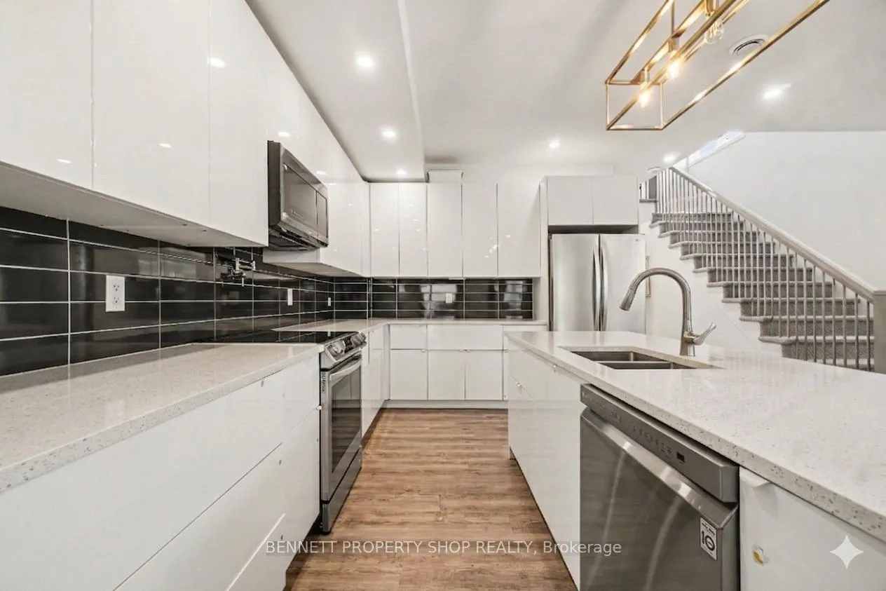 Photo 4 of 1225 Ridgemont Avenue, Ottawa, Ridgemont — HOMEH