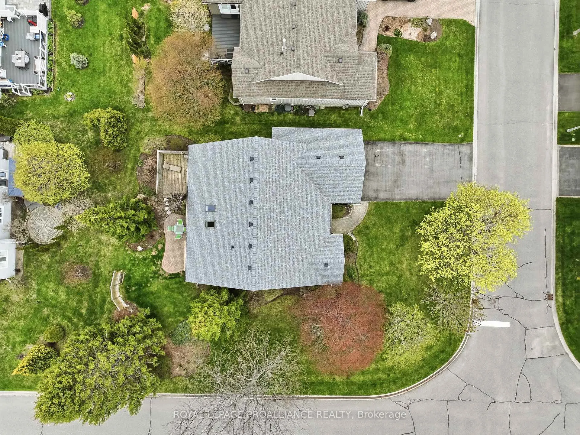 Photo 4 of 33 Lockwood Drive, Brighton — HOMEH