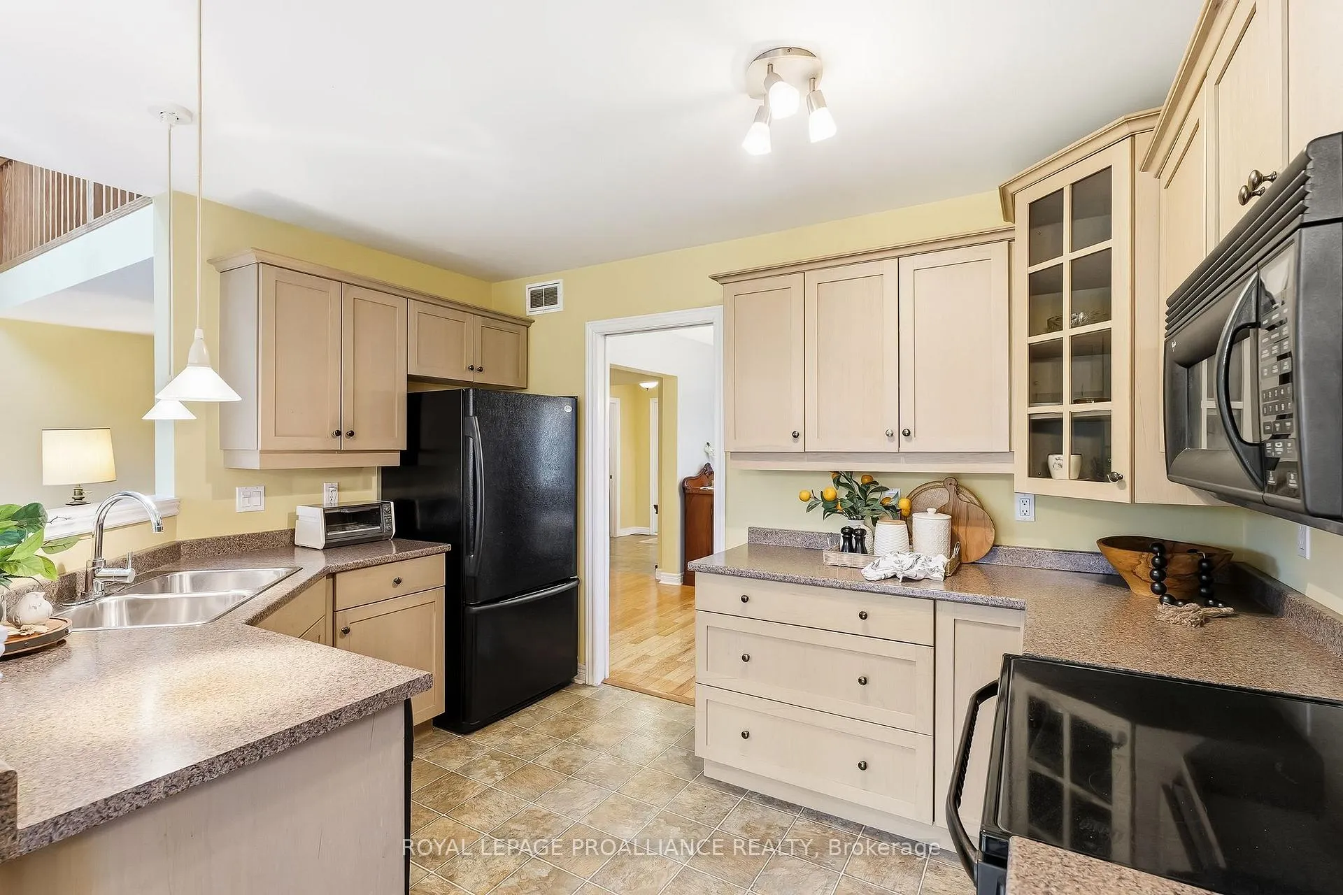 Photo 14 of 33 Lockwood Drive, Brighton — HOMEH