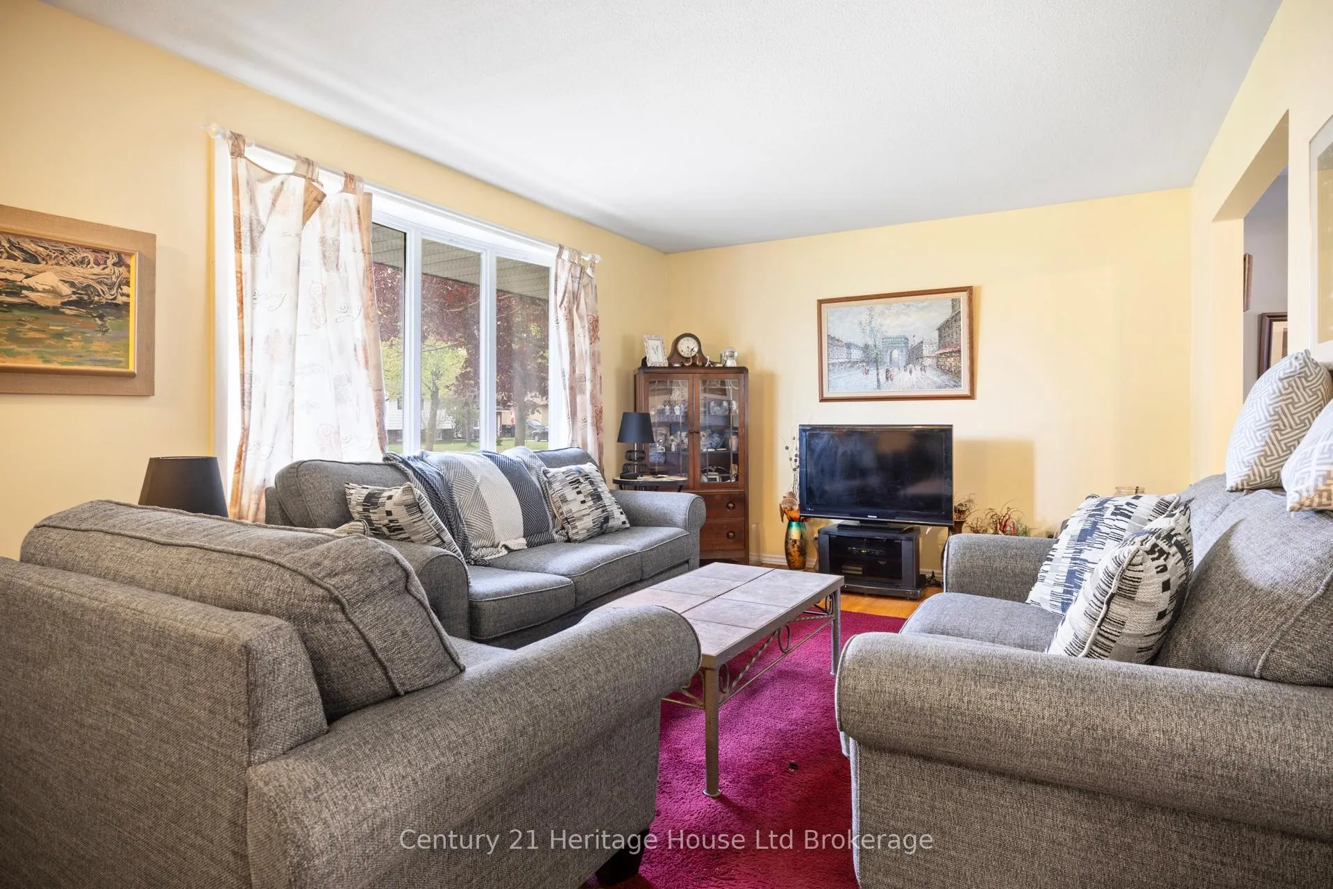 Photo 5 of 1152 Sorrel Street, London, East D — HOMEH