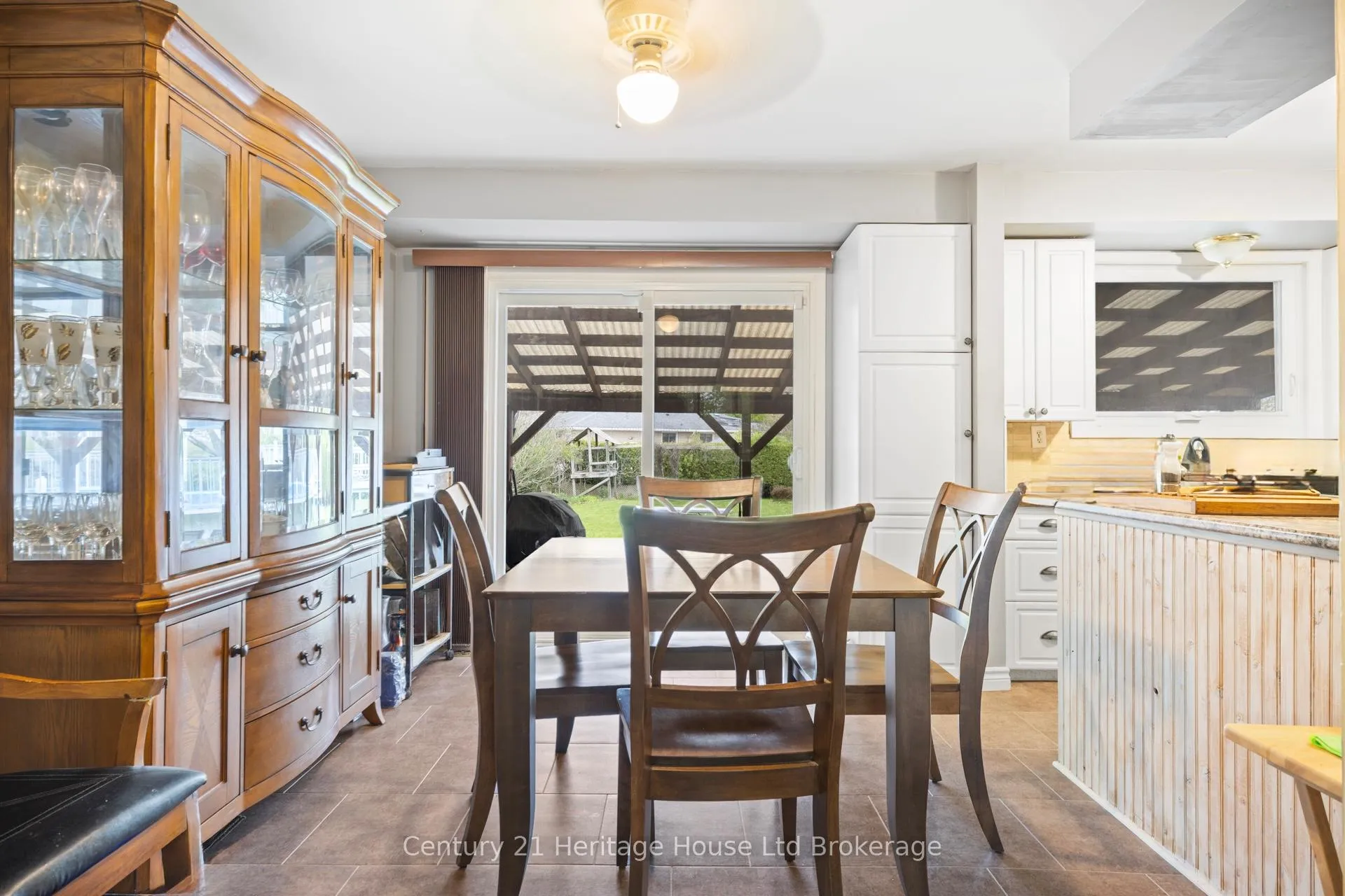 Photo 10 of 1152 Sorrel Street, London, East D — HOMEH