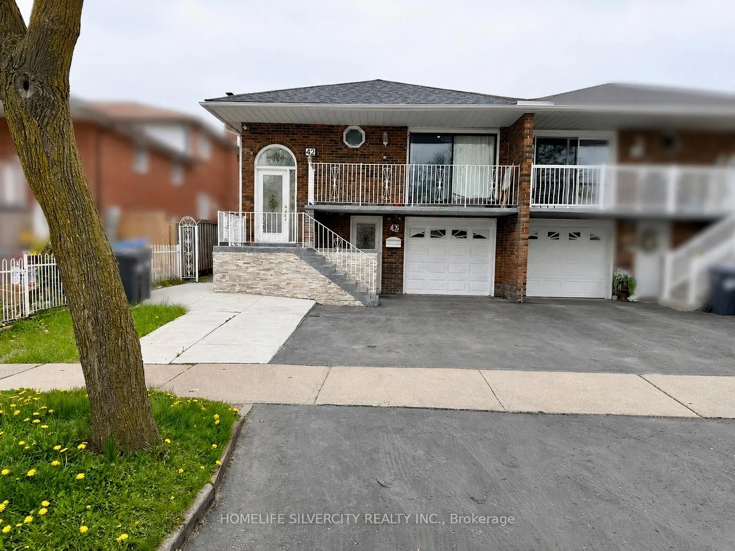 Photo 1 of 42 Royal Salisbury Way, Brampton, Madoc — HOMEH