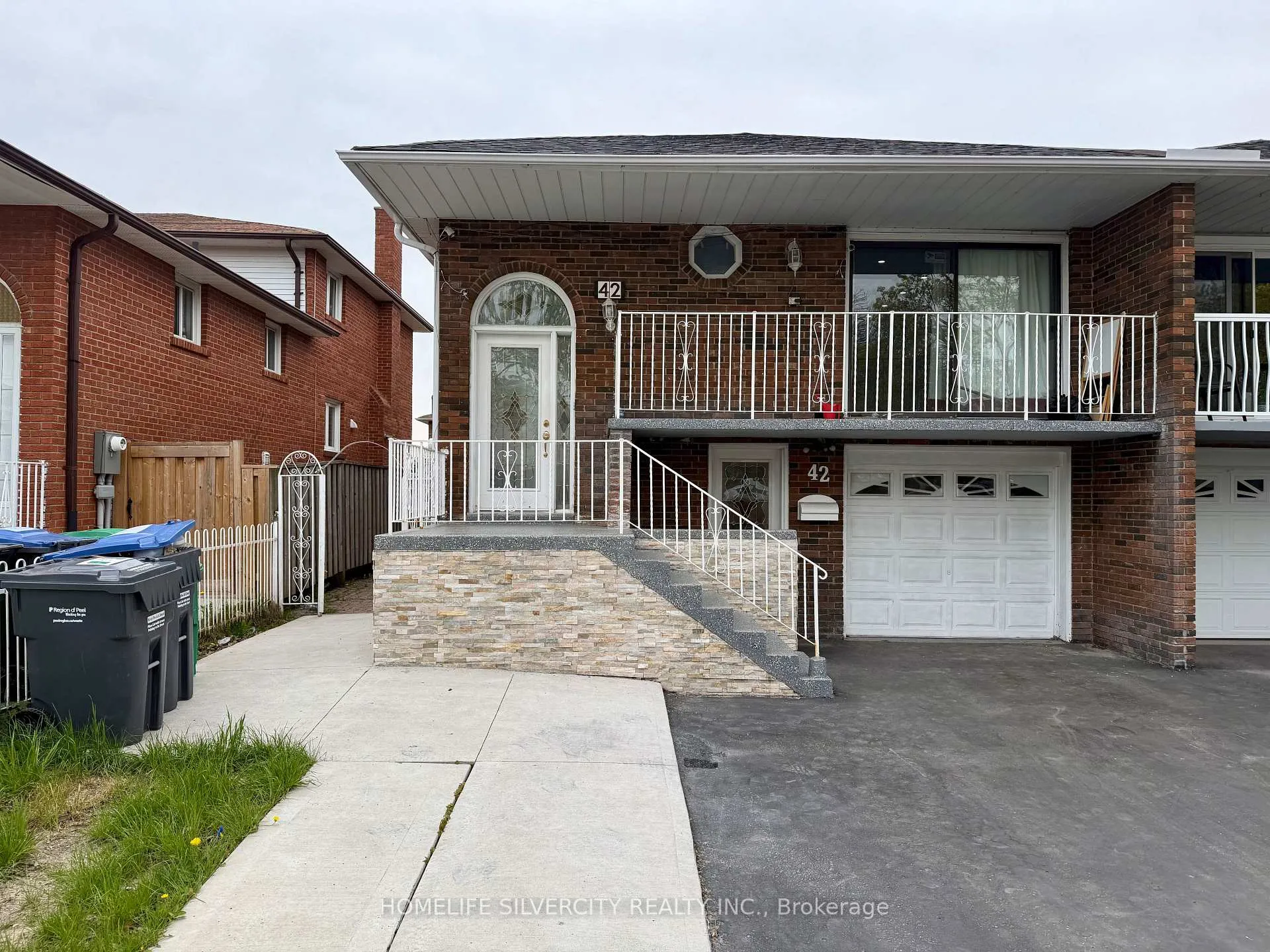 Photo 2 of 42 Royal Salisbury Way, Brampton, Madoc — HOMEH