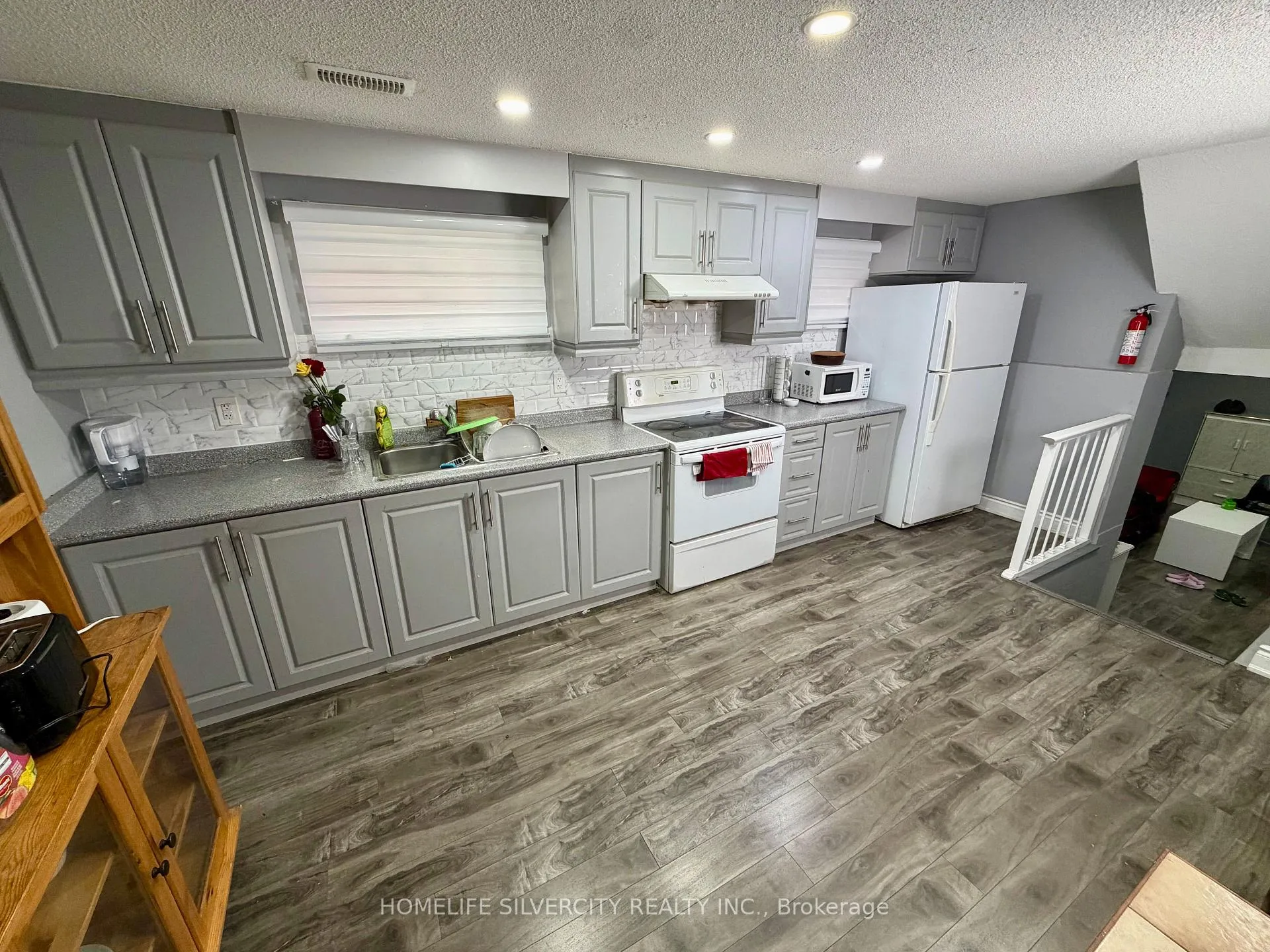 Photo 24 of 42 Royal Salisbury Way, Brampton, Madoc — HOMEH