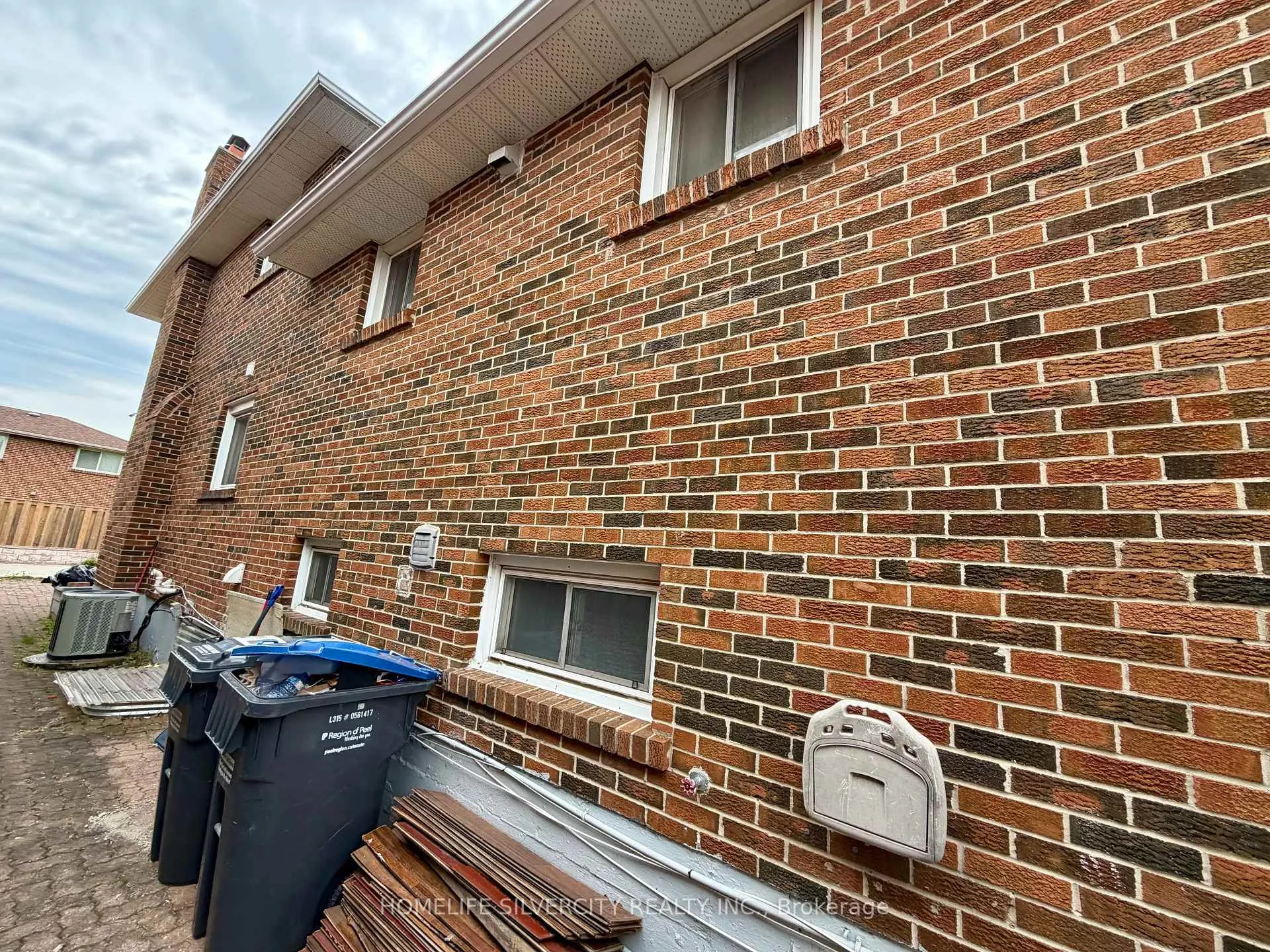 Photo 40 of 42 Royal Salisbury Way, Brampton, Madoc — HOMEH