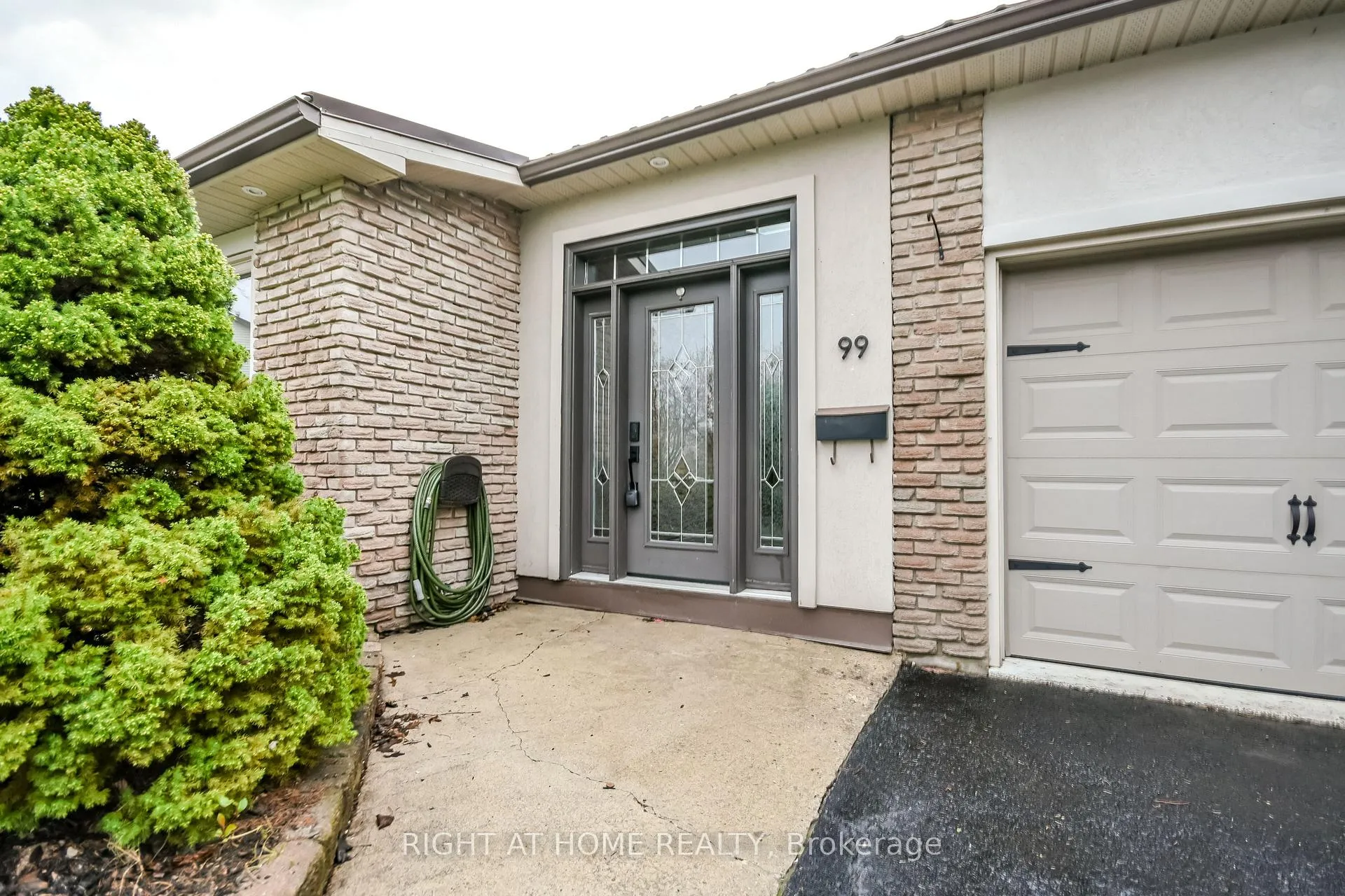 Photo 2 of 99 Oren Boulevard, Barrie, Sunnidale — HOMEH
