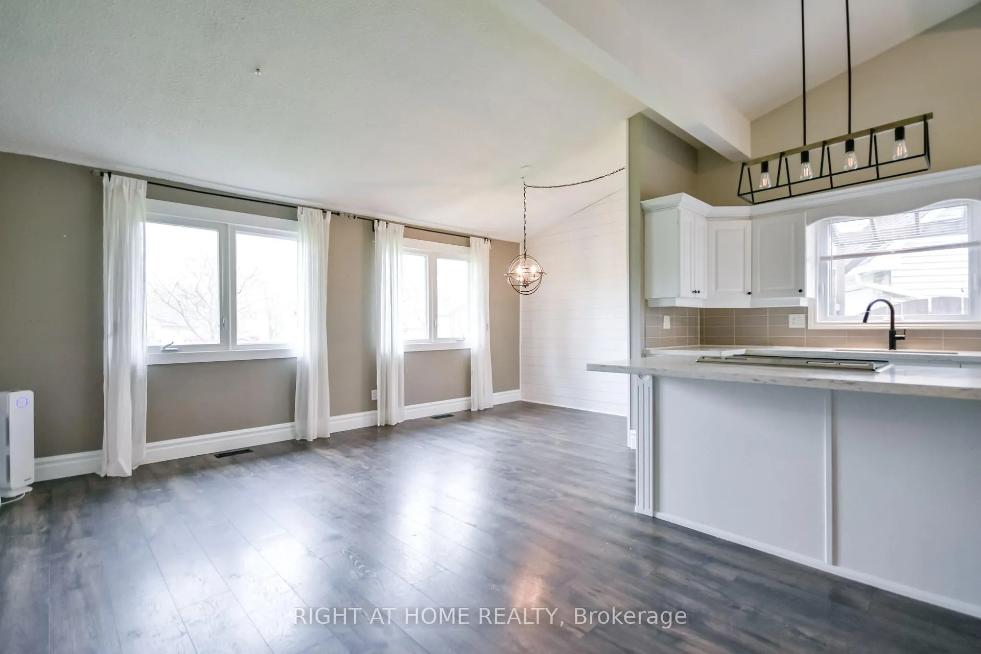 Photo 12 of 99 Oren Boulevard, Barrie, Sunnidale — HOMEH