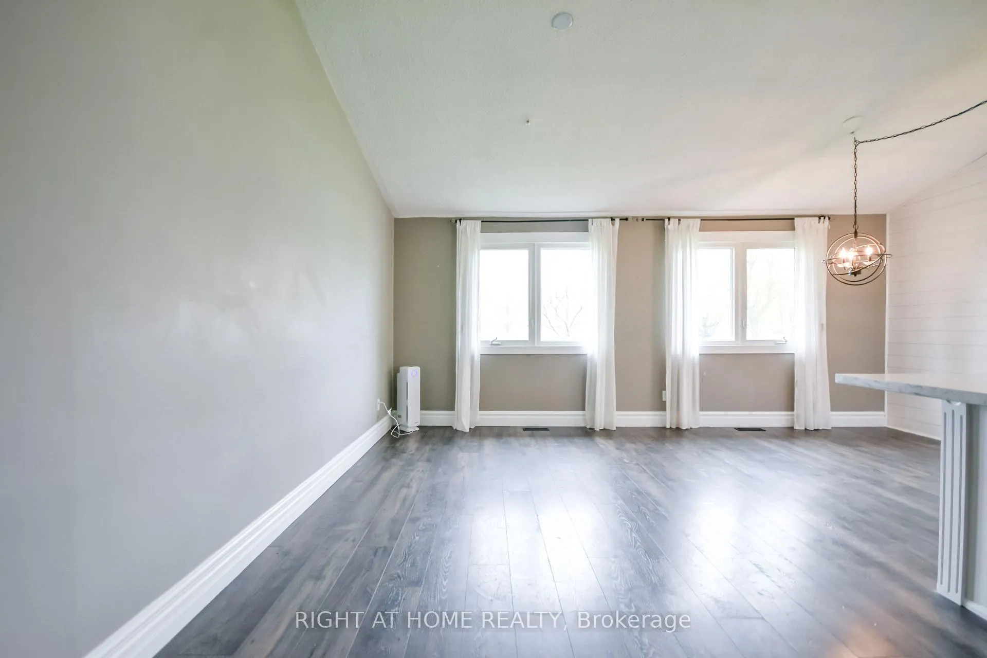 Photo 14 of 99 Oren Boulevard, Barrie, Sunnidale — HOMEH