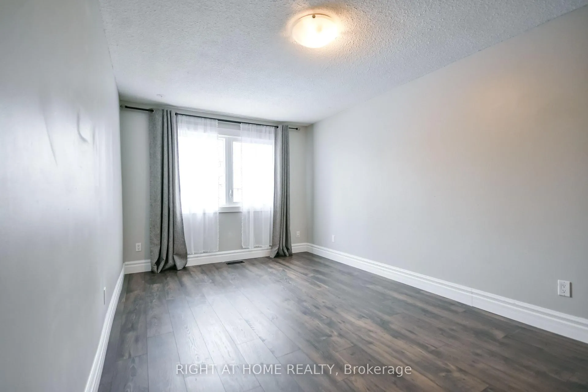 Photo 22 of 99 Oren Boulevard, Barrie, Sunnidale — HOMEH