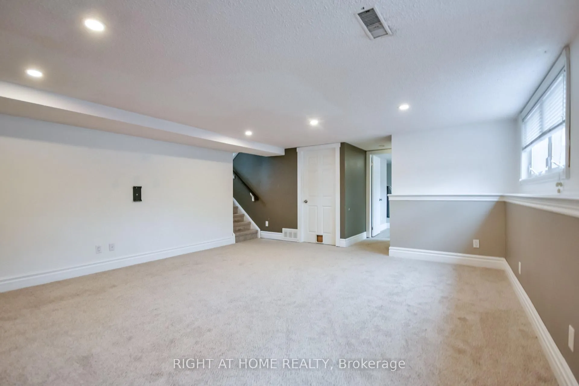 Photo 28 of 99 Oren Boulevard, Barrie, Sunnidale — HOMEH