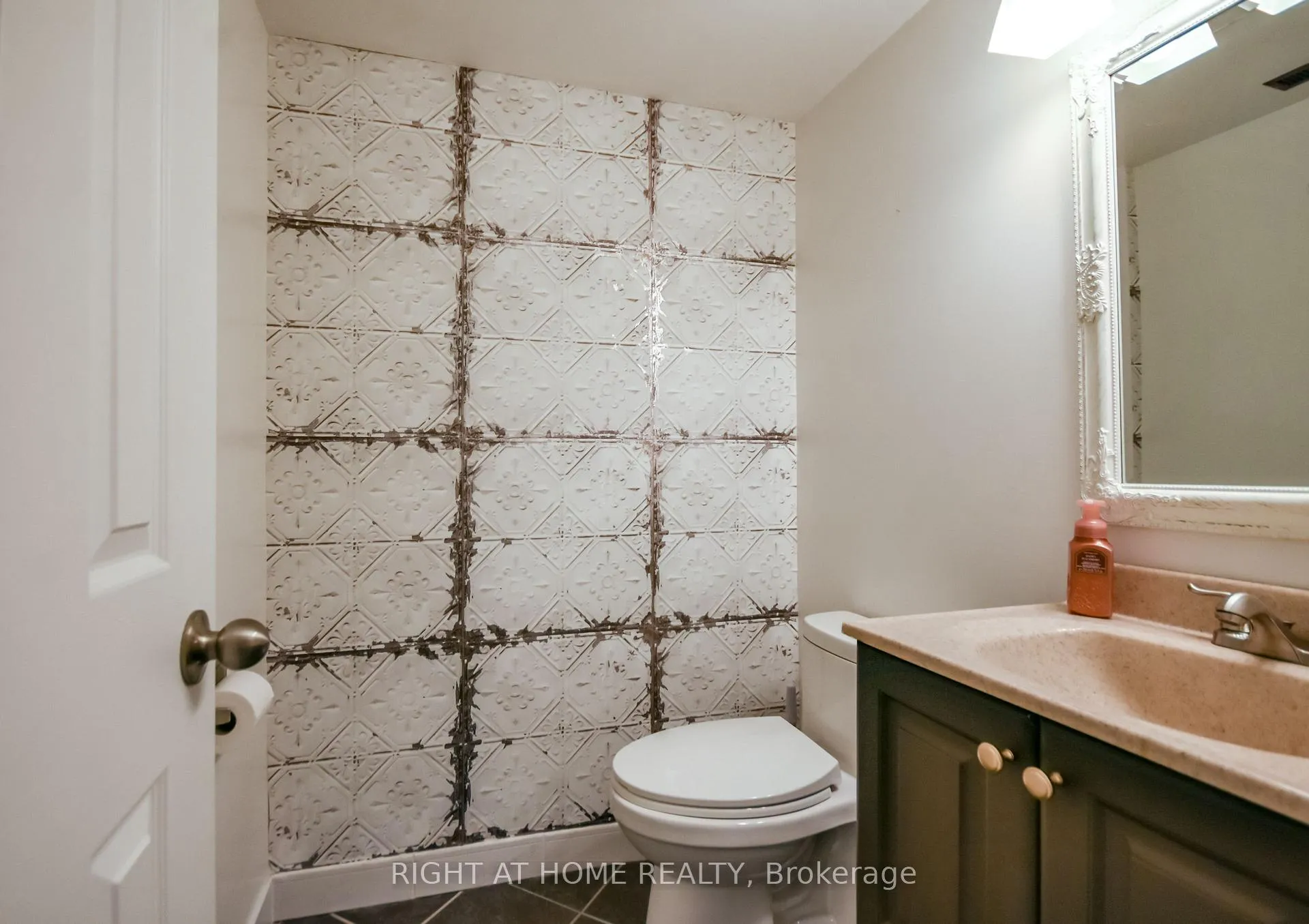 Photo 30 of 99 Oren Boulevard, Barrie, Sunnidale — HOMEH