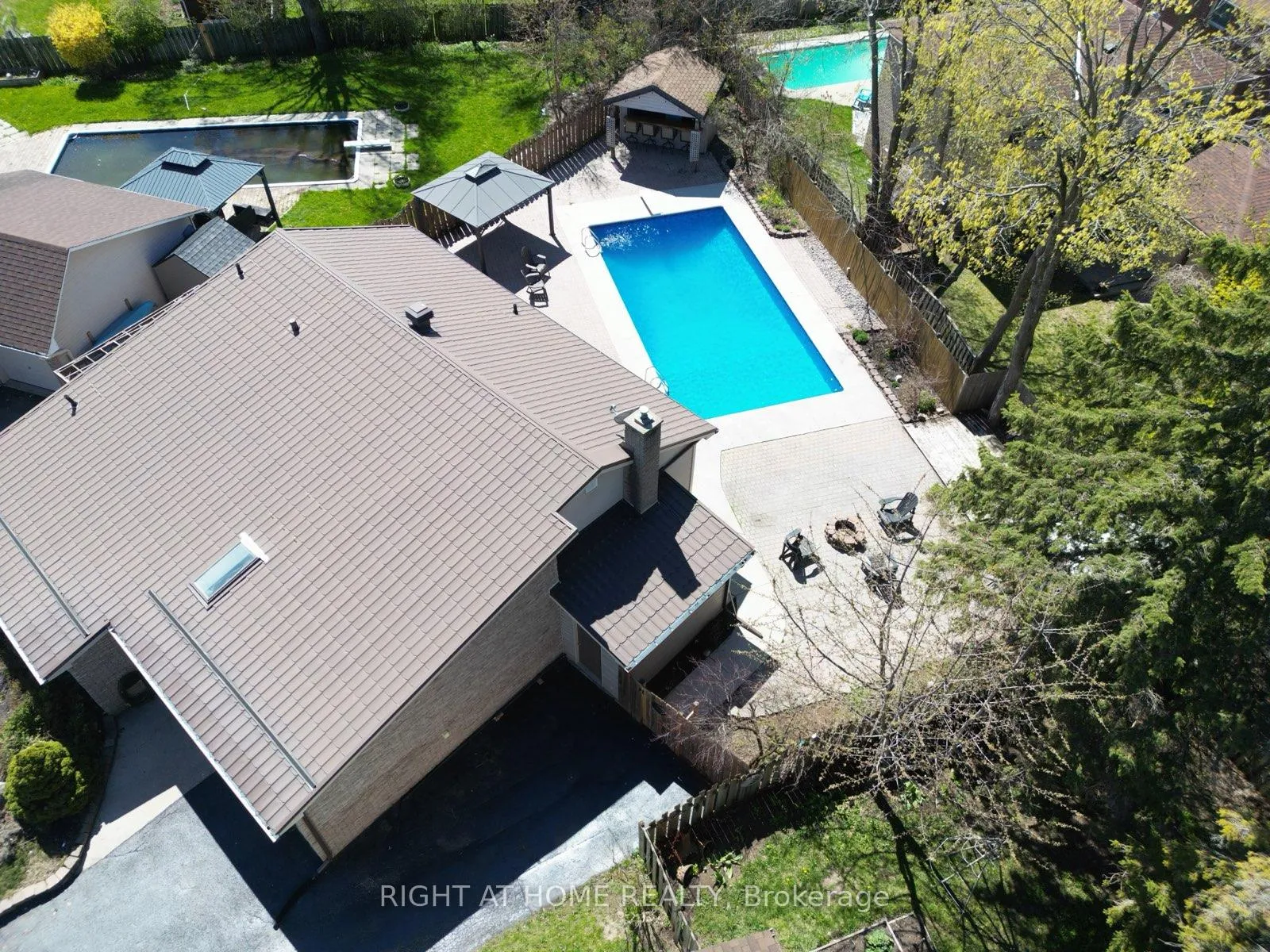 Photo 44 of 99 Oren Boulevard, Barrie, Sunnidale — HOMEH