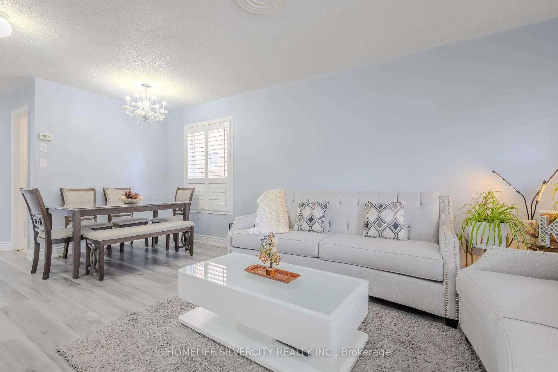 Photo 4 of 57 Saintsbury Crescent, Brampton, Sandringham-Wellington — HOMEH