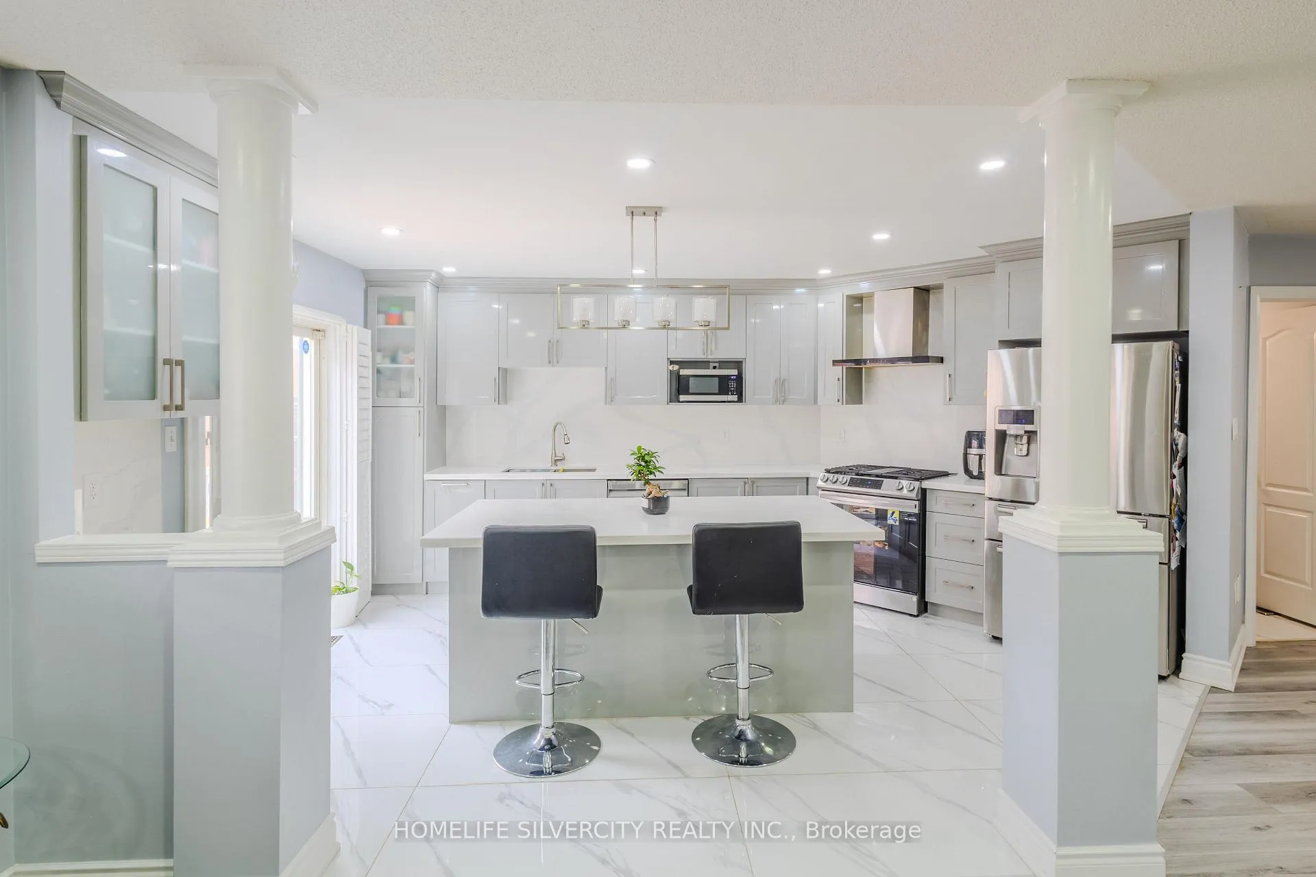 Photo 9 of 57 Saintsbury Crescent, Brampton, Sandringham-Wellington — HOMEH