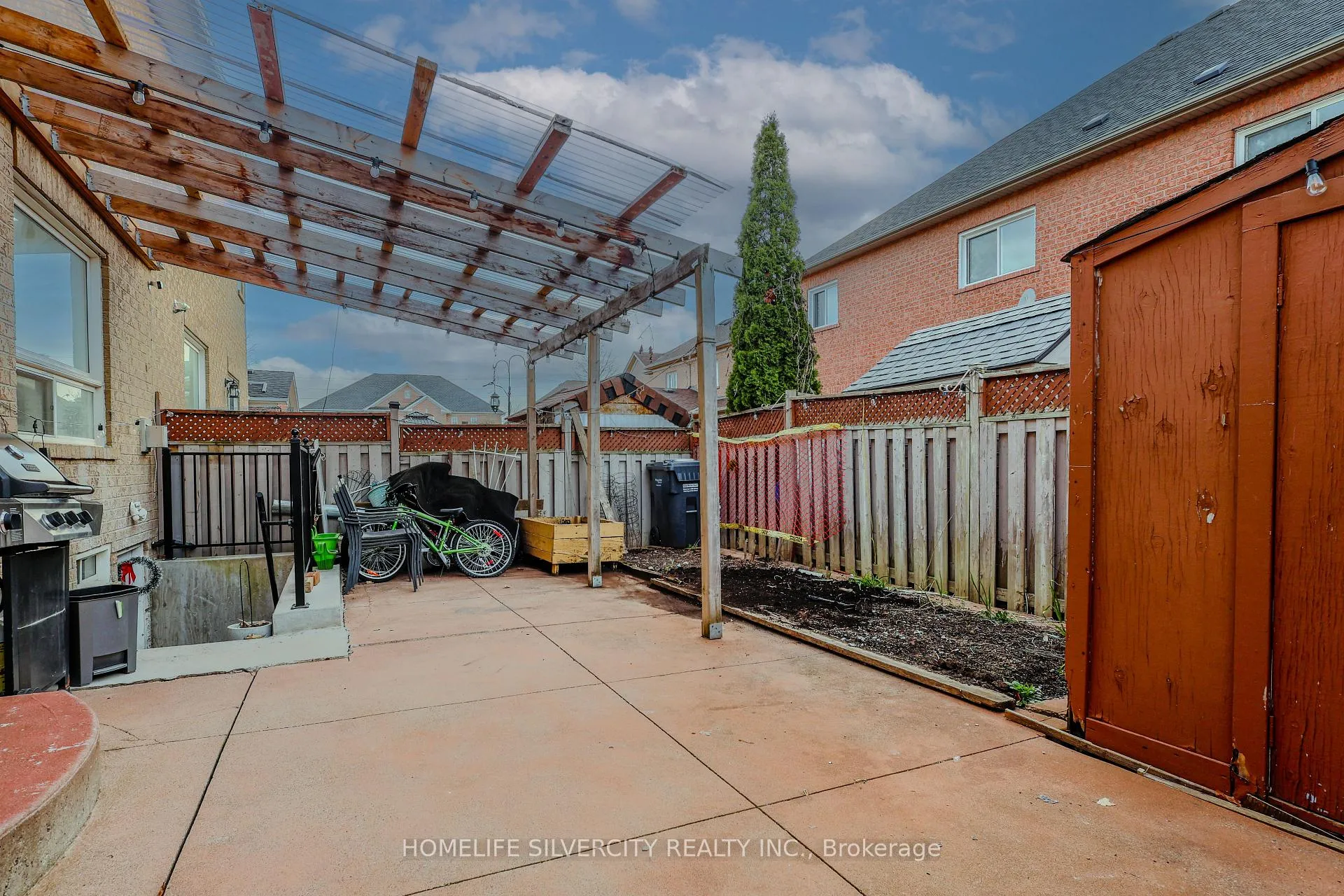 Photo 32 of 57 Saintsbury Crescent, Brampton, Sandringham-Wellington — HOMEH