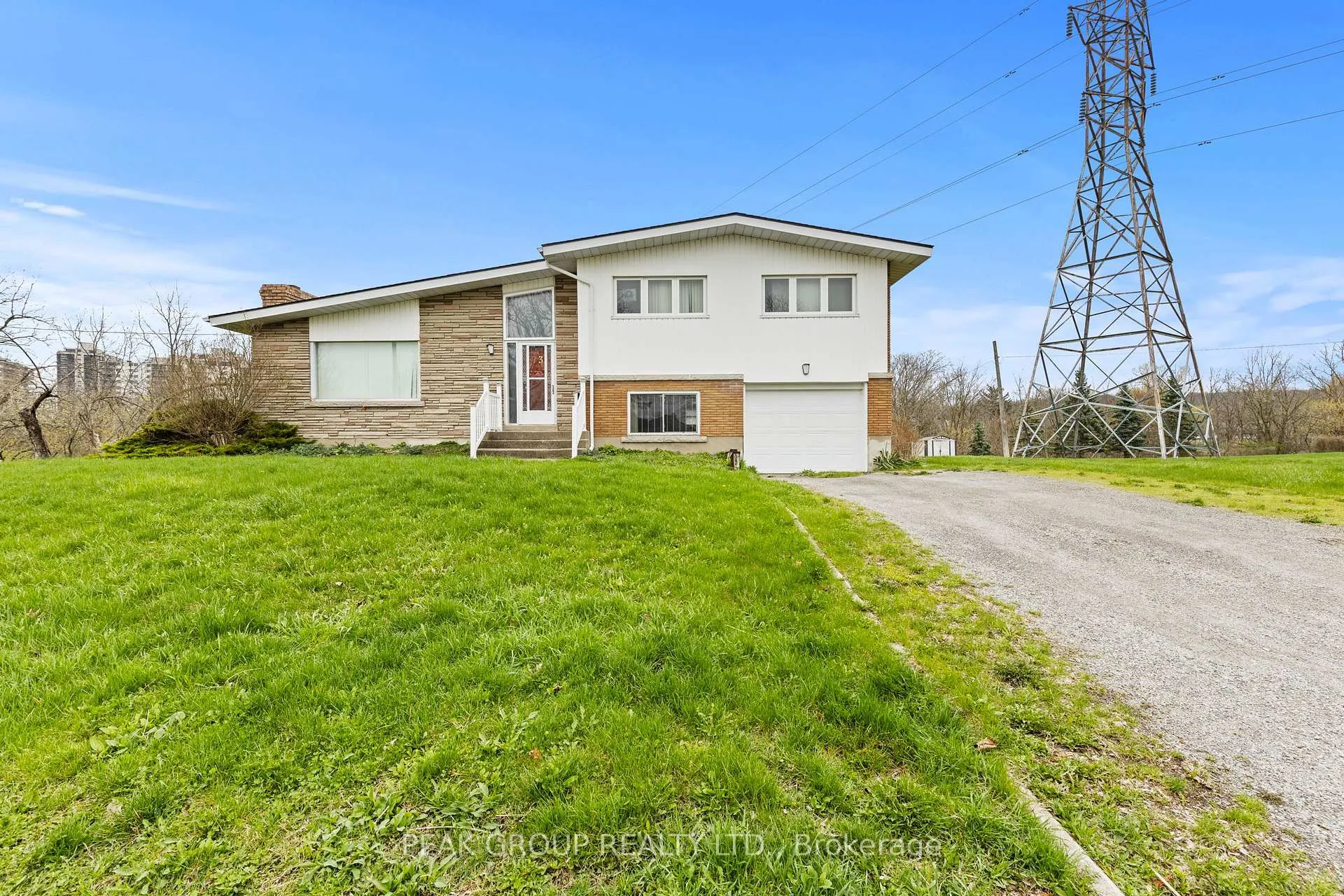 Photo 2 of 73 Riverview Boulevard, St. Catharines, Glendale/Glenridge — HOMEH