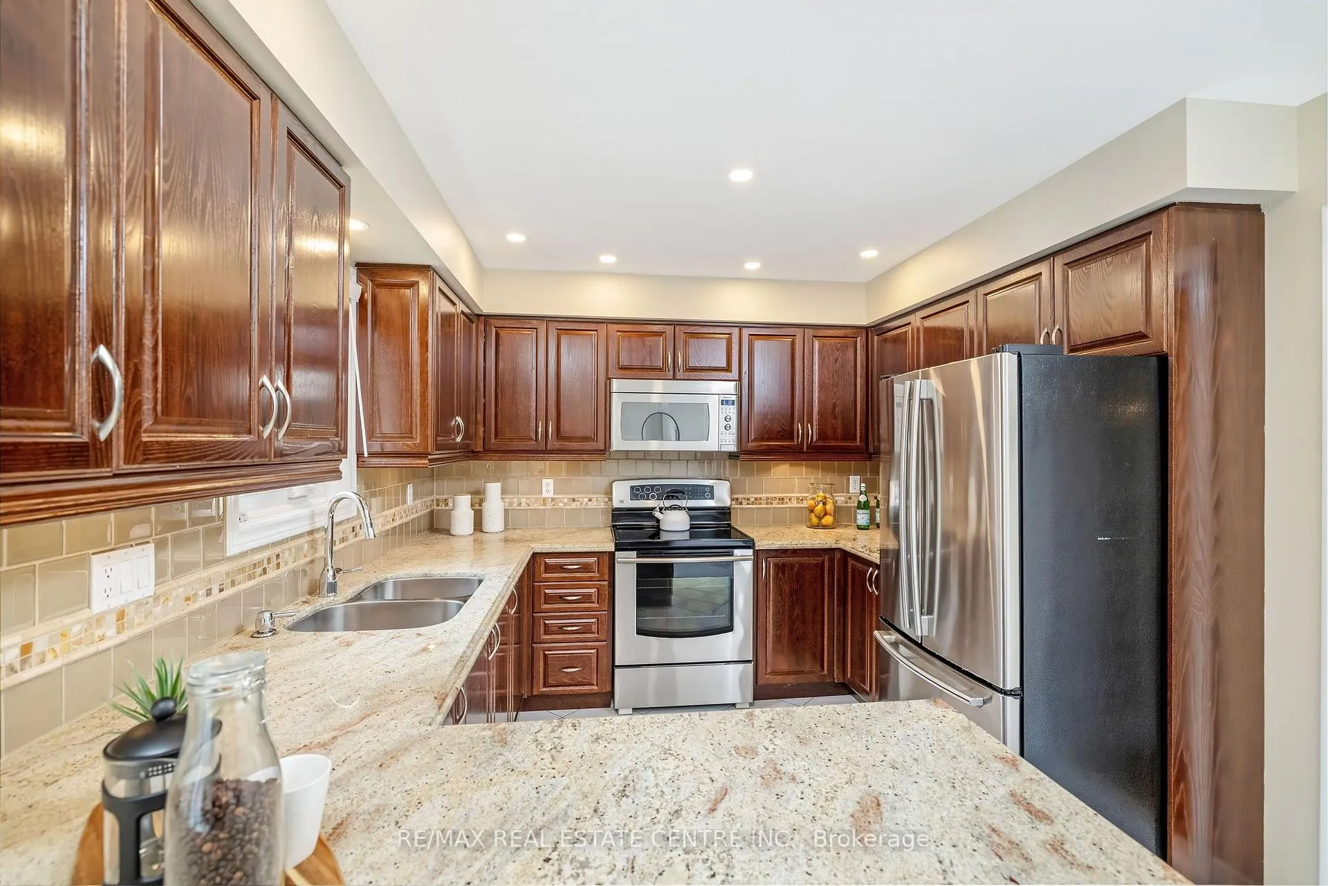 Photo 15 of 48 Samuel Crescent, Halton Hills, Georgetown — HOMEH