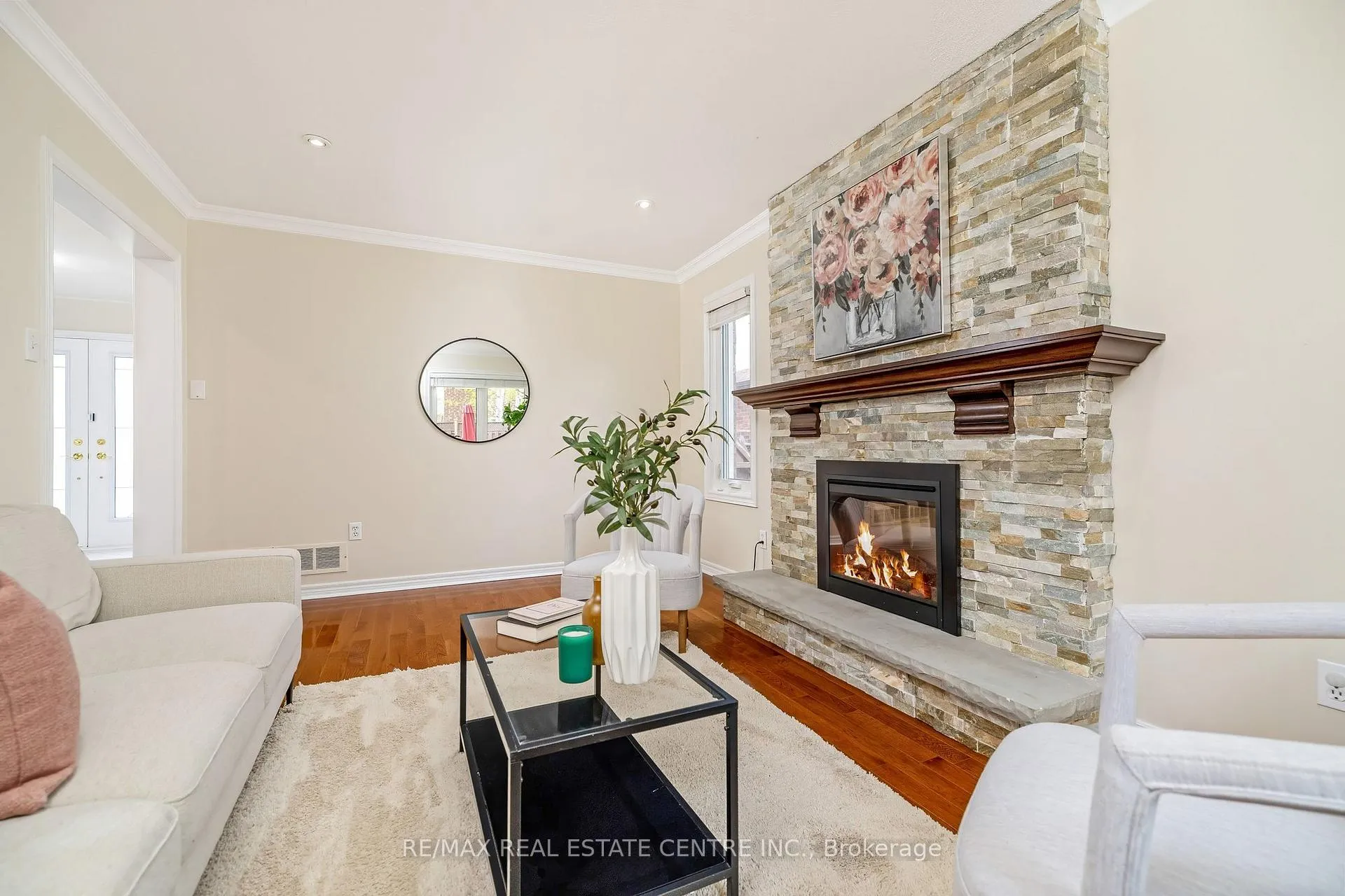Photo 17 of 48 Samuel Crescent, Halton Hills, Georgetown — HOMEH