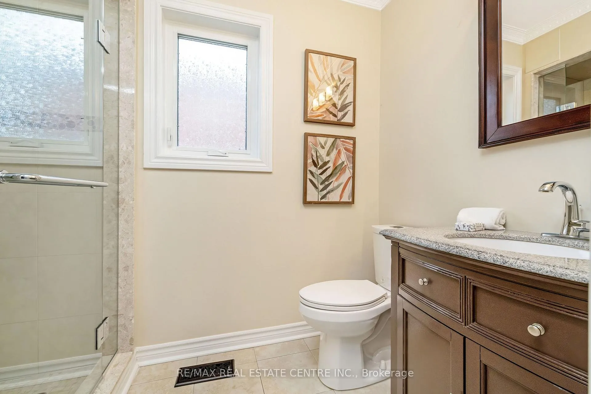 Photo 18 of 48 Samuel Crescent, Halton Hills, Georgetown — HOMEH
