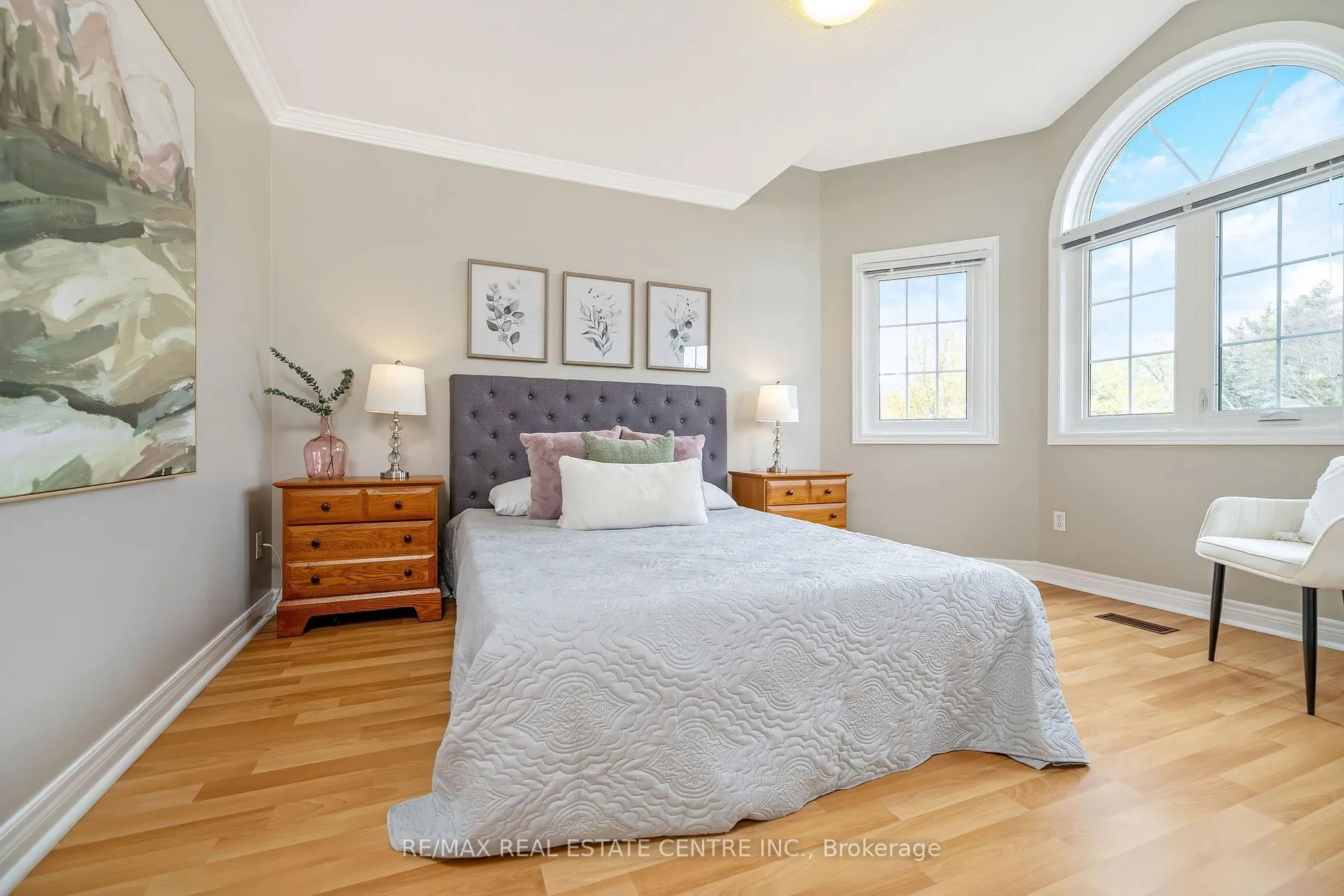 Photo 28 of 48 Samuel Crescent, Halton Hills, Georgetown — HOMEH