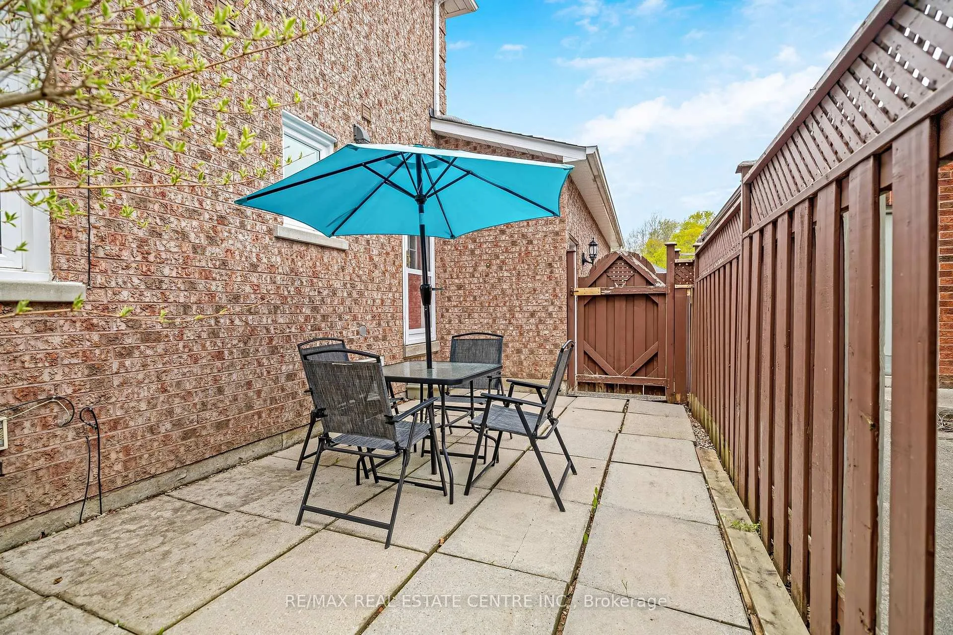 Photo 39 of 48 Samuel Crescent, Halton Hills, Georgetown — HOMEH