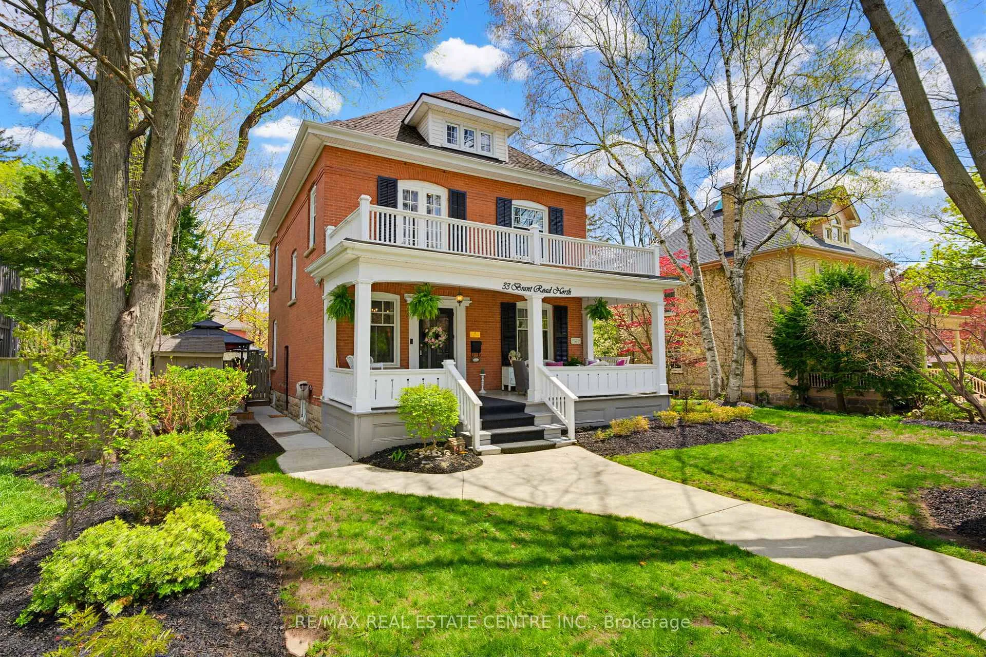 Photo 3 of 33 Brant Road N, Cambridge — HOMEH