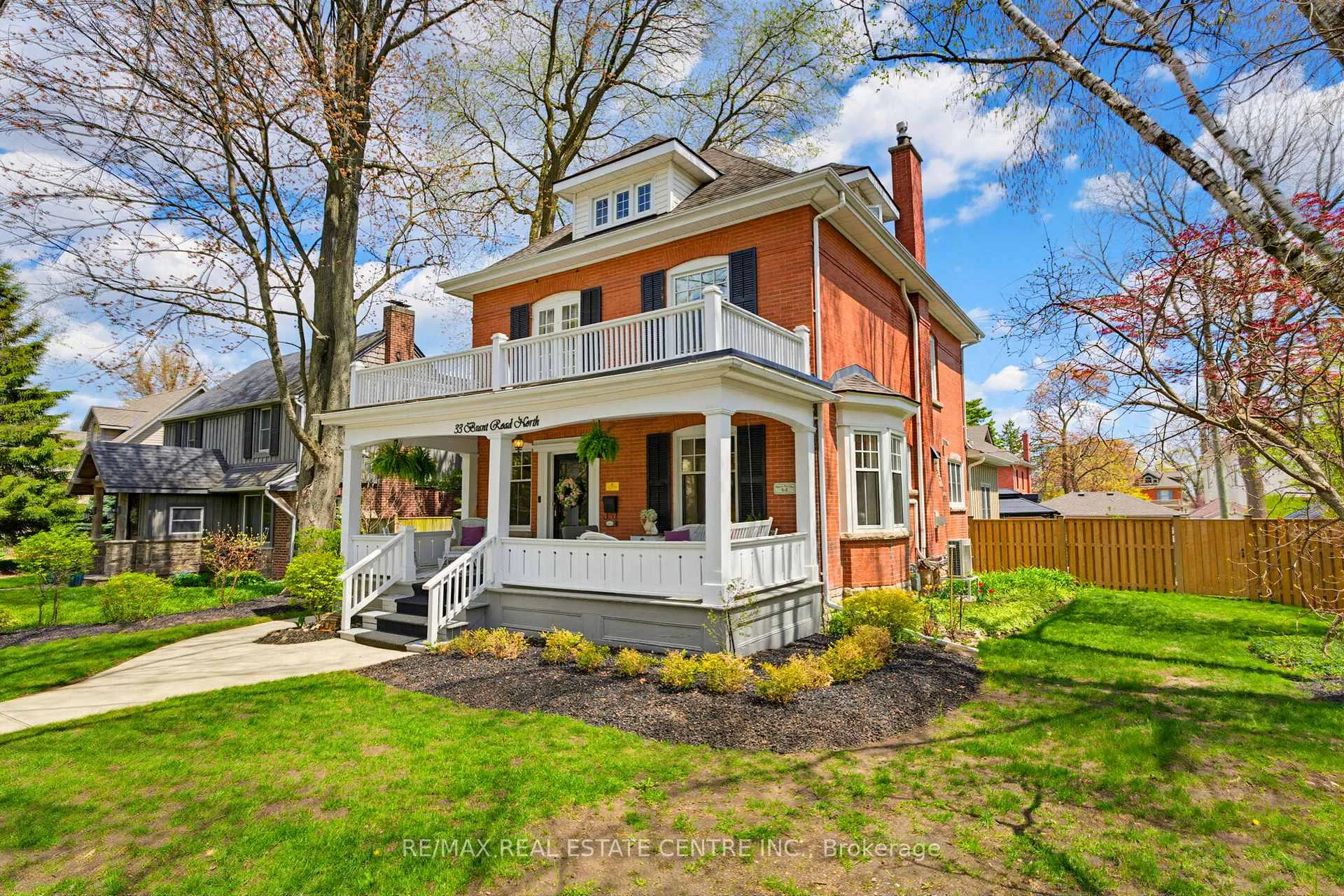 Photo 4 of 33 Brant Road N, Cambridge — HOMEH