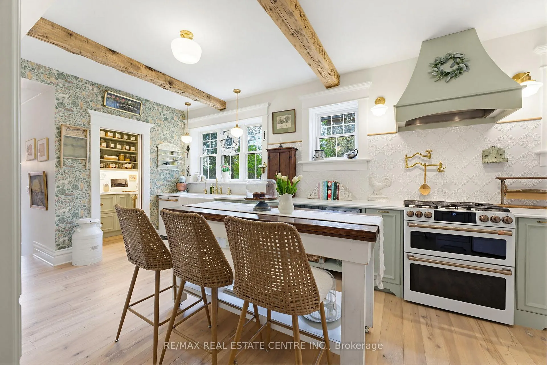 Photo 13 of 33 Brant Road N, Cambridge — HOMEH