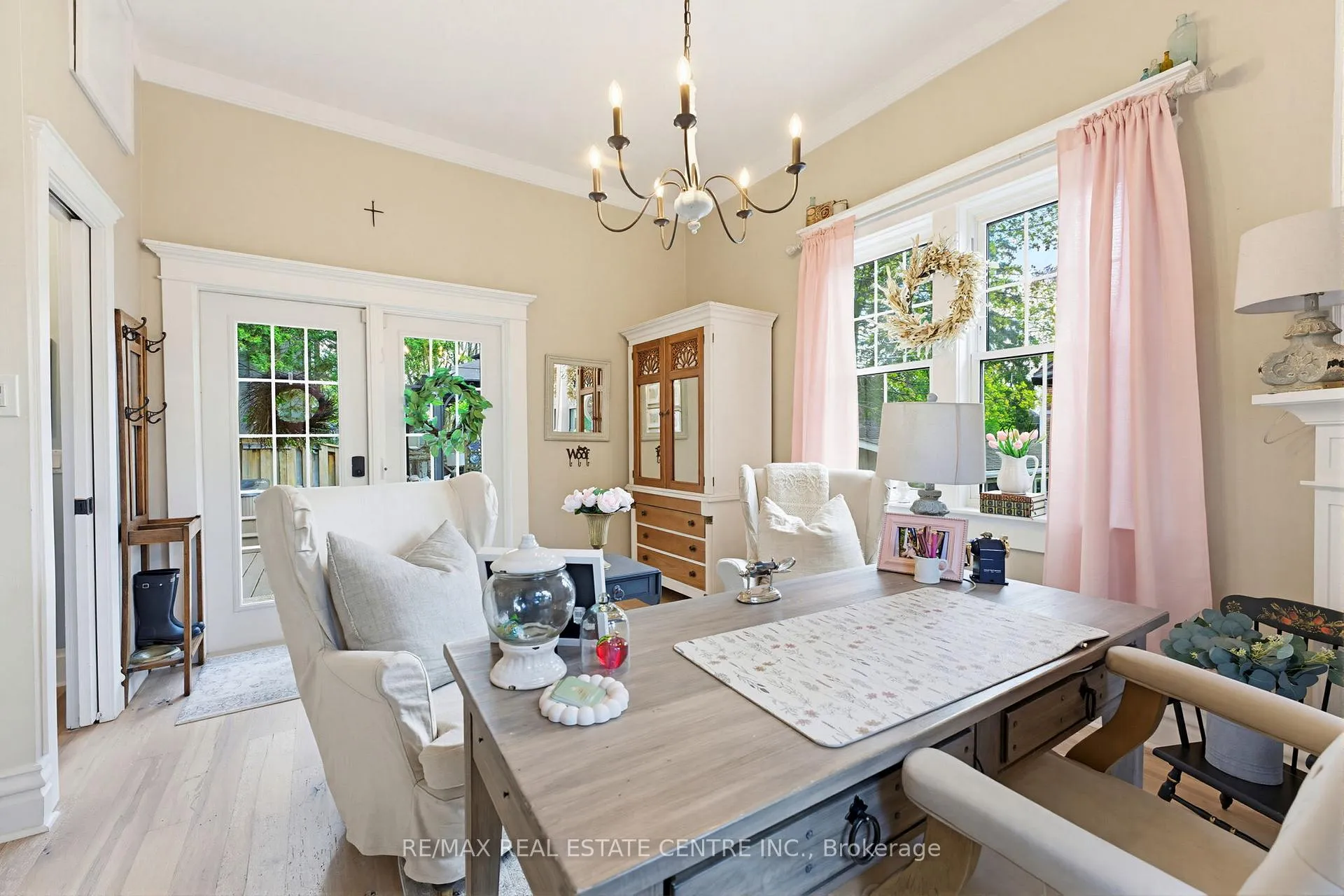 Photo 22 of 33 Brant Road N, Cambridge — HOMEH