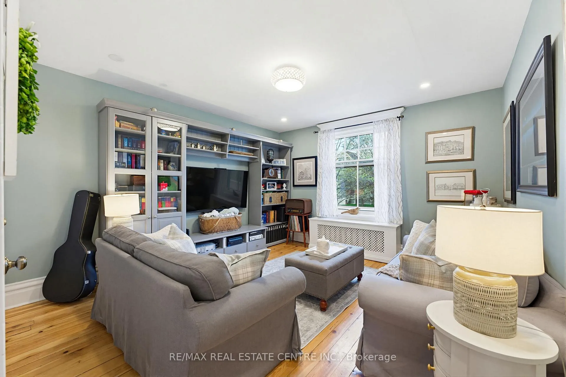 Photo 24 of 33 Brant Road N, Cambridge — HOMEH