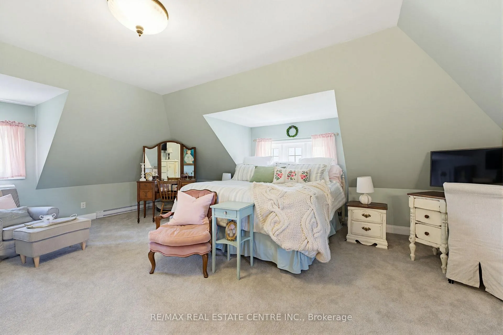 Photo 30 of 33 Brant Road N, Cambridge — HOMEH