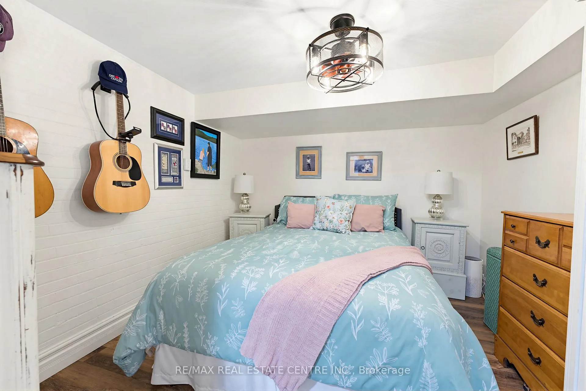 Photo 36 of 33 Brant Road N, Cambridge — HOMEH