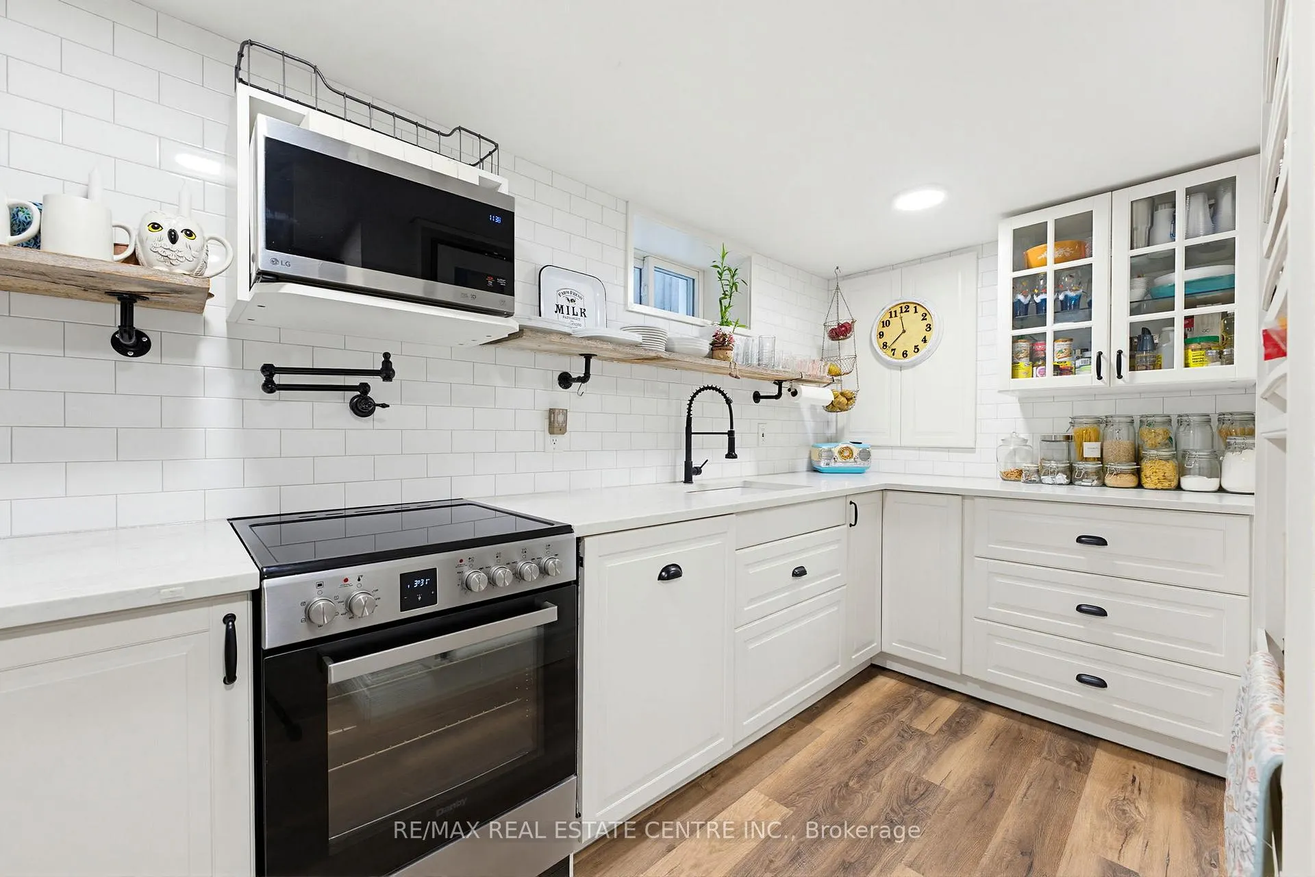 Photo 38 of 33 Brant Road N, Cambridge — HOMEH