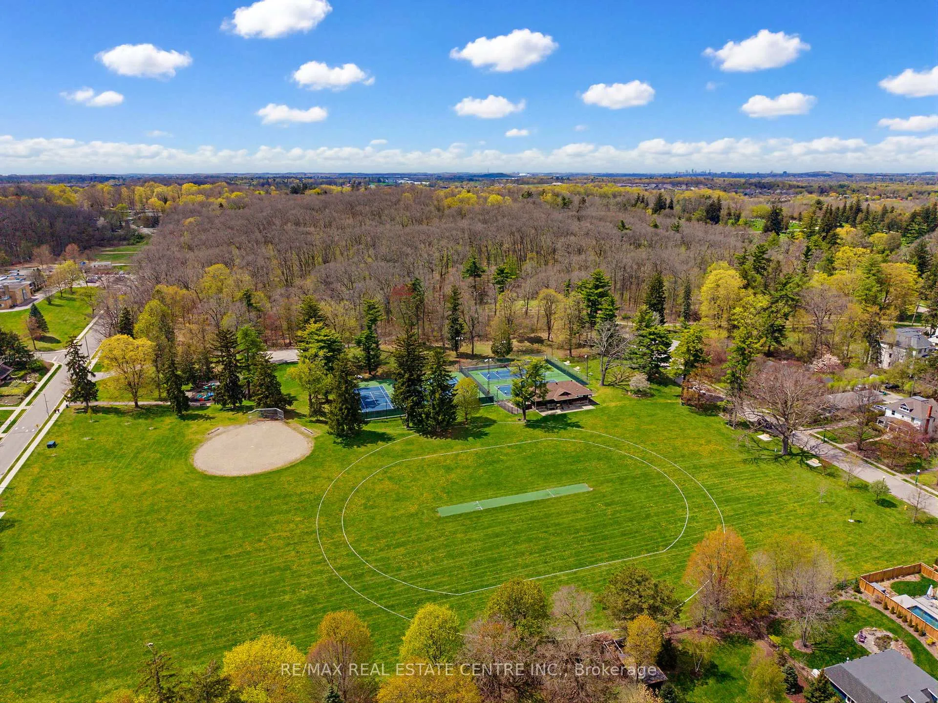 Photo 48 of 33 Brant Road N, Cambridge — HOMEH