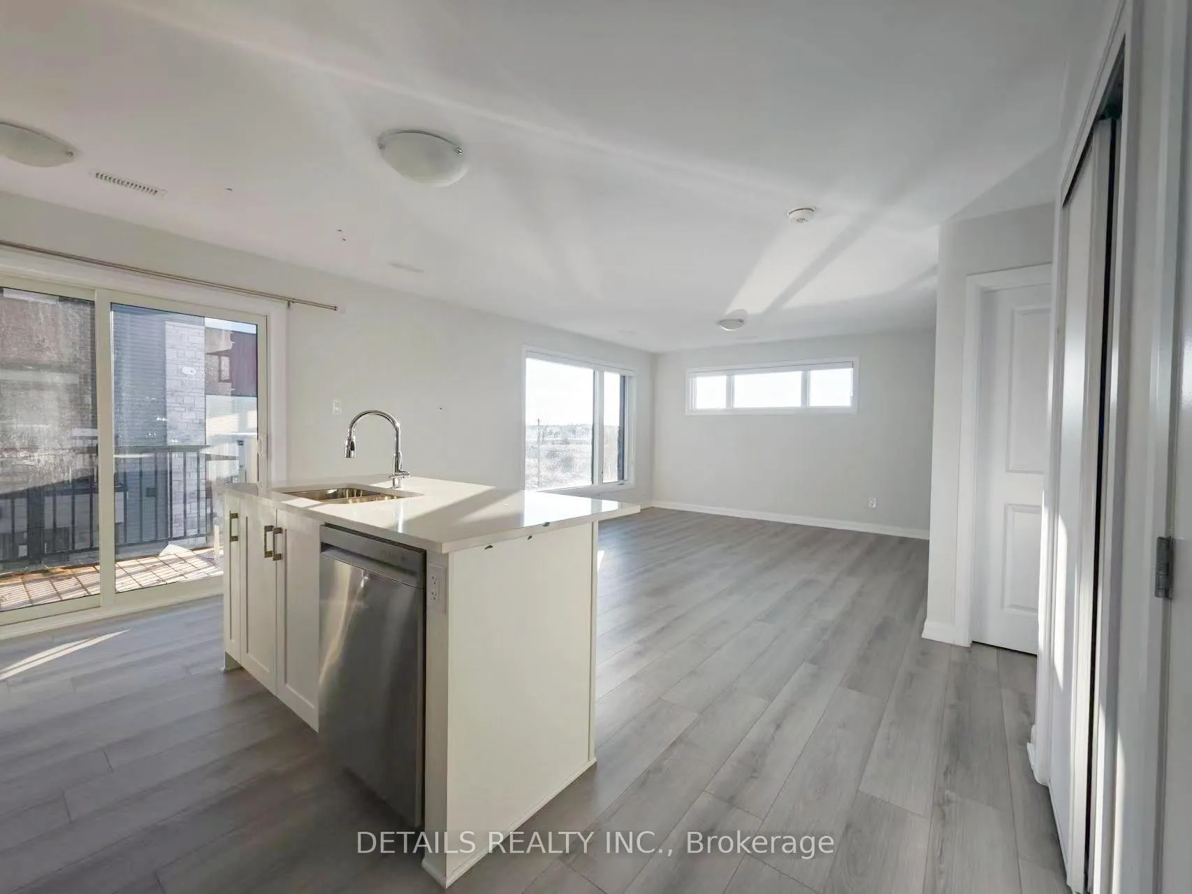 Photo 3 of 1503 Creekway Private, Ottawa, Kanata - Kanata Lakes/Heritage Hills — HOMEH