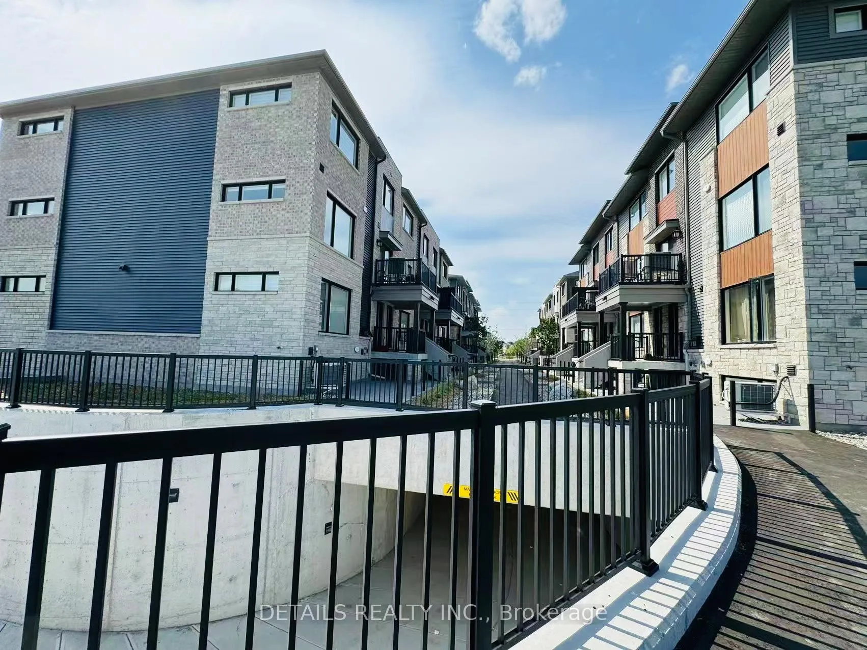 Photo 22 of 1503 Creekway Private, Ottawa, Kanata - Kanata Lakes/Heritage Hills — HOMEH