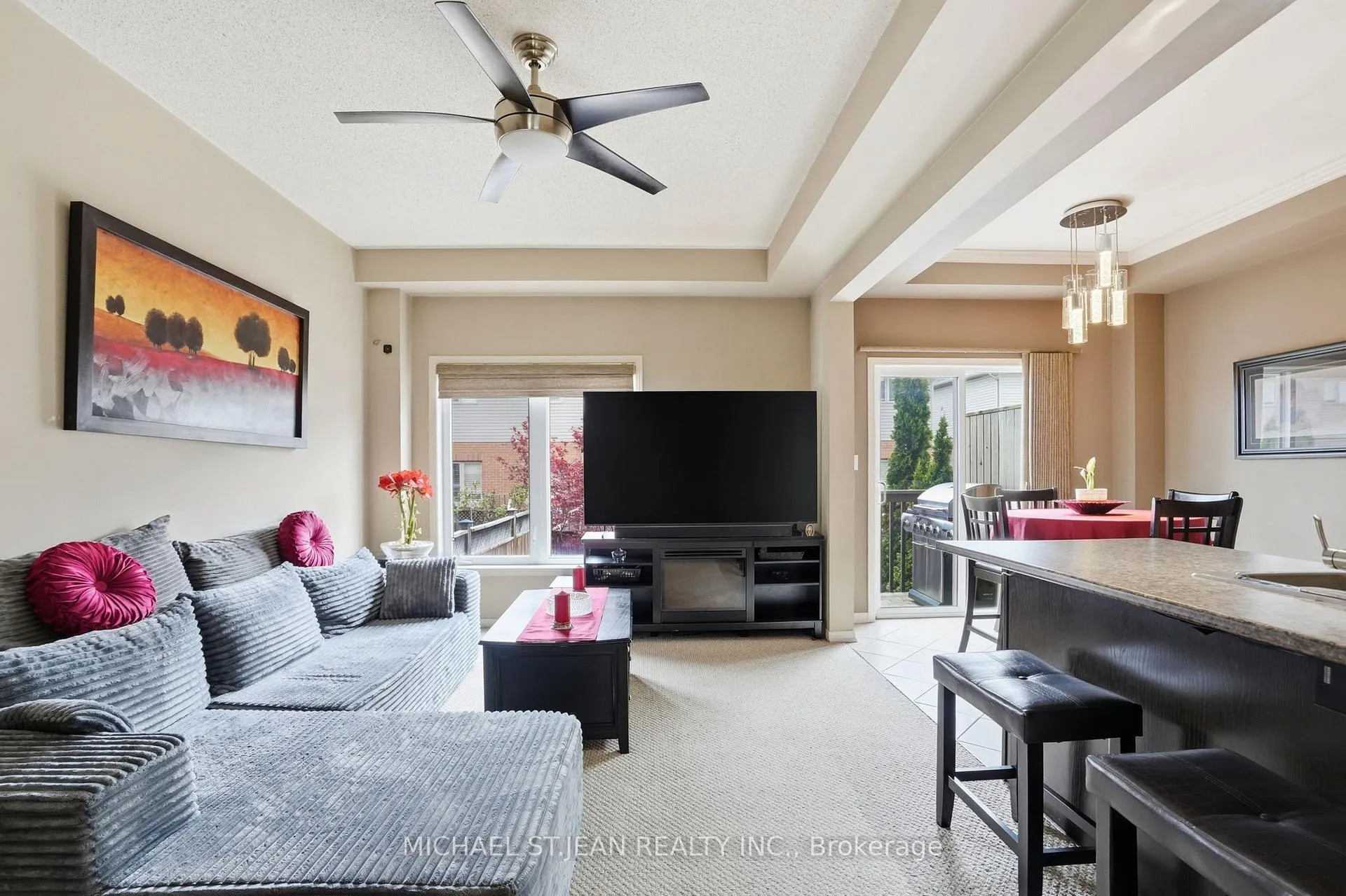 Photo 11 of 131 Bankfield Crescent, Hamilton, Stoney Creek Mountain — HOMEH