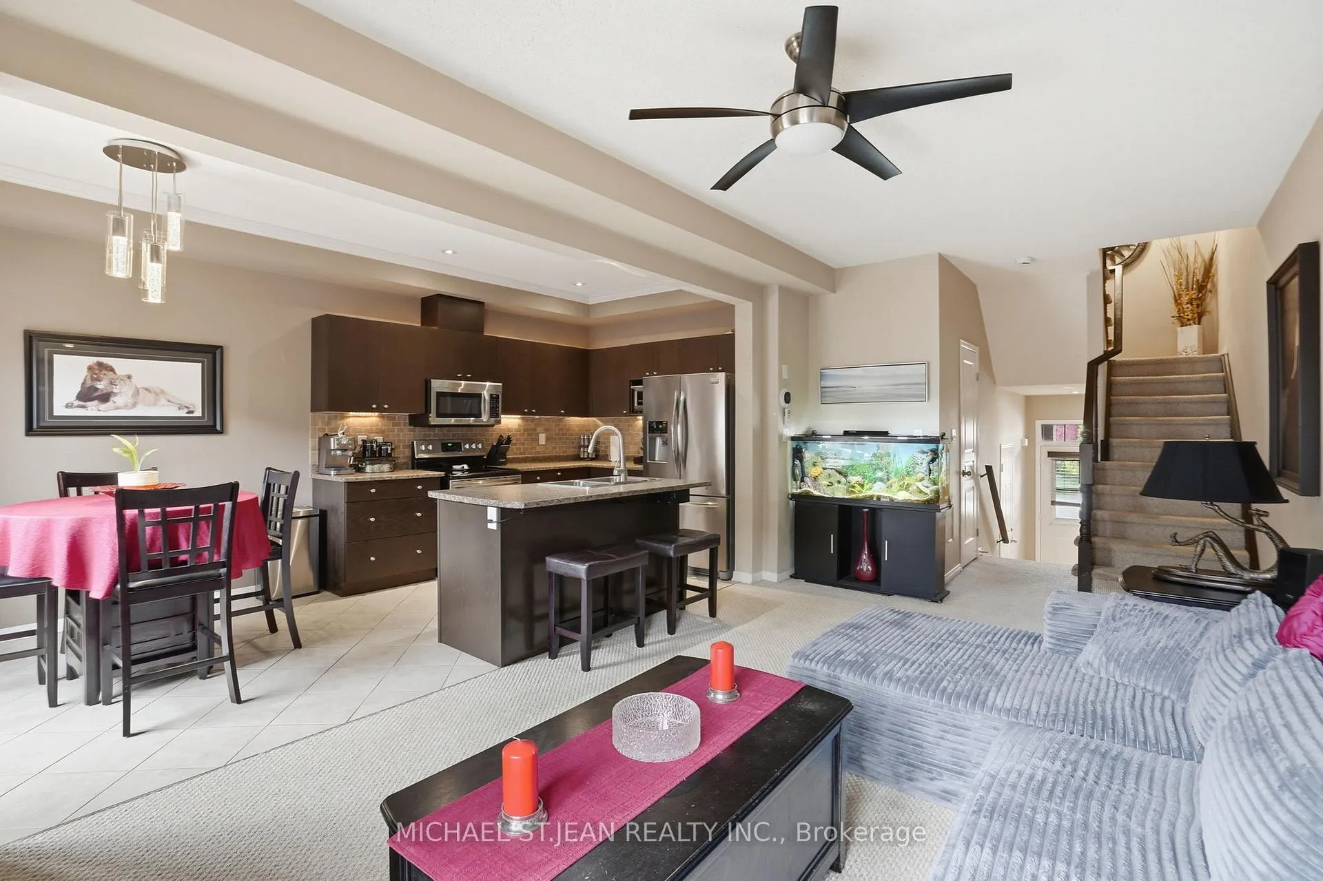 Photo 14 of 131 Bankfield Crescent, Hamilton, Stoney Creek Mountain — HOMEH