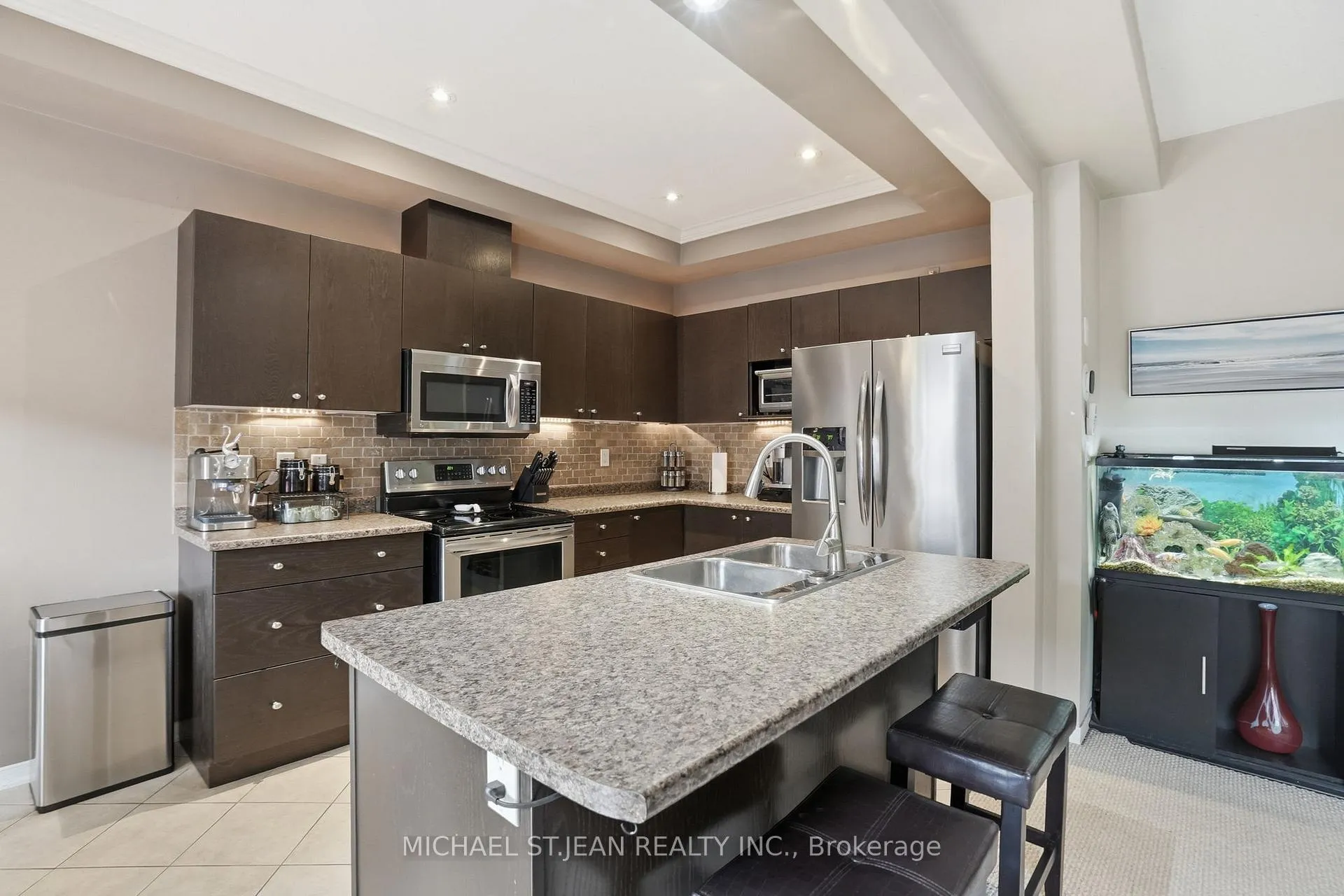 Photo 15 of 131 Bankfield Crescent, Hamilton, Stoney Creek Mountain — HOMEH