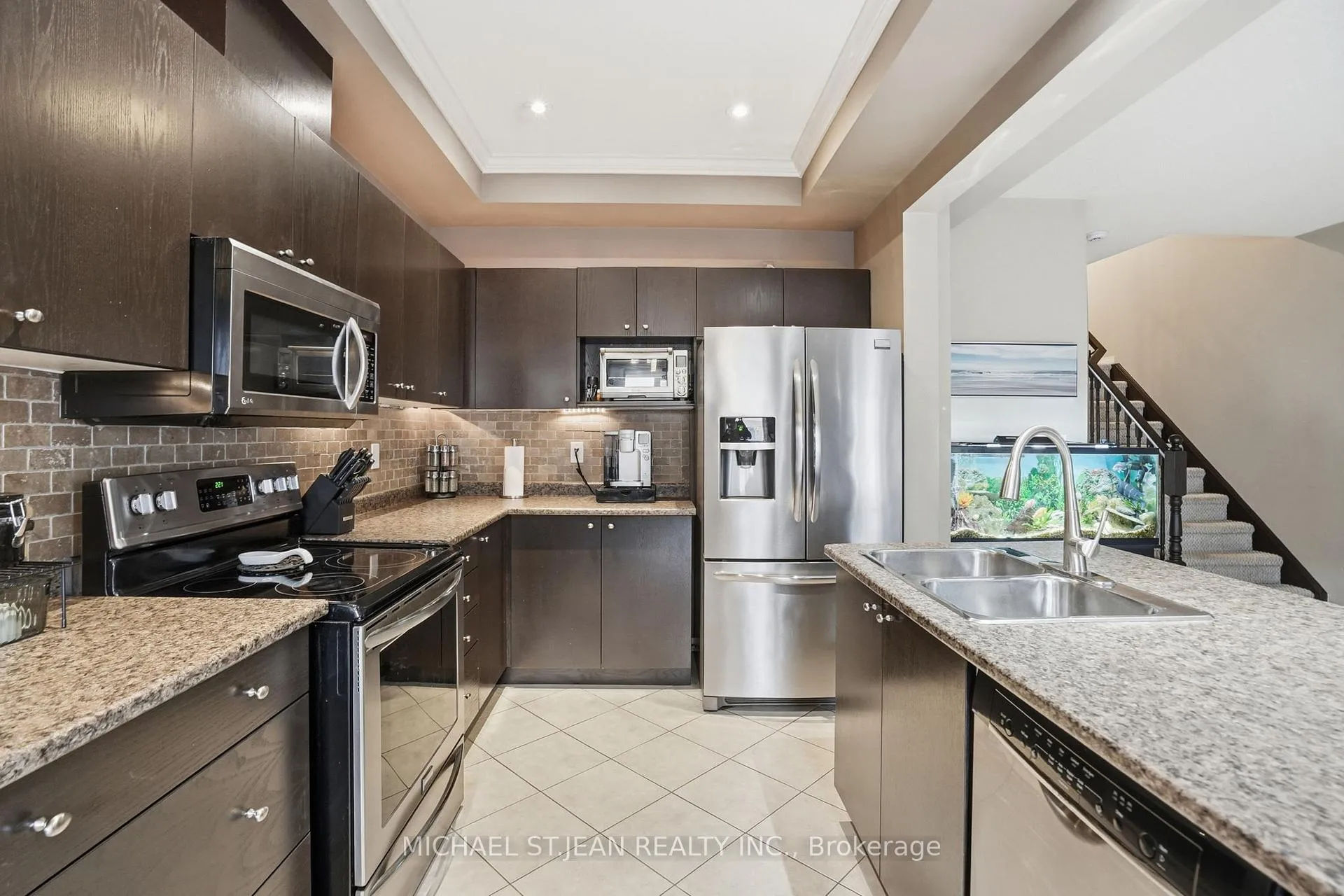Photo 16 of 131 Bankfield Crescent, Hamilton, Stoney Creek Mountain — HOMEH