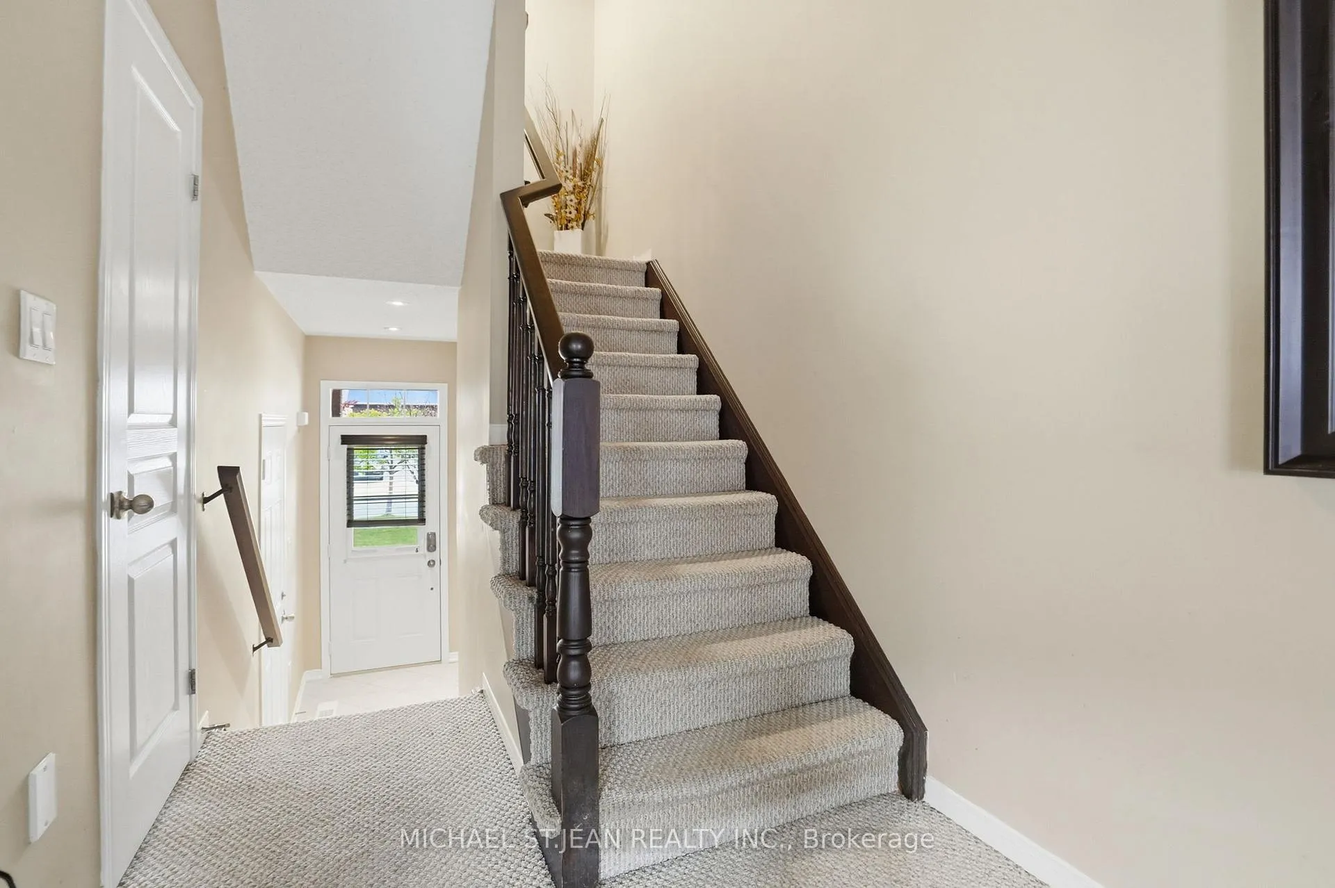 Photo 24 of 131 Bankfield Crescent, Hamilton, Stoney Creek Mountain — HOMEH
