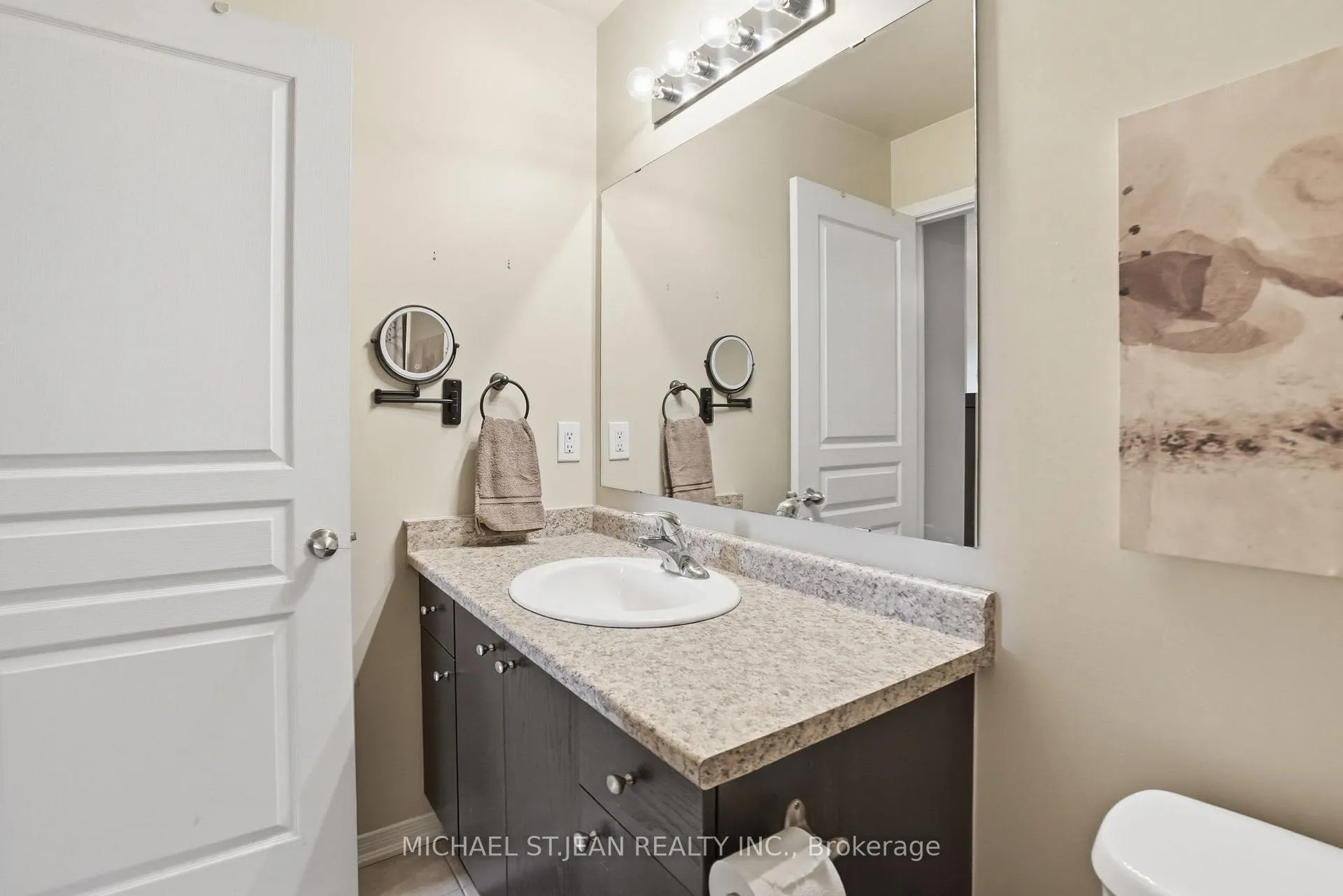 Photo 32 of 131 Bankfield Crescent, Hamilton, Stoney Creek Mountain — HOMEH