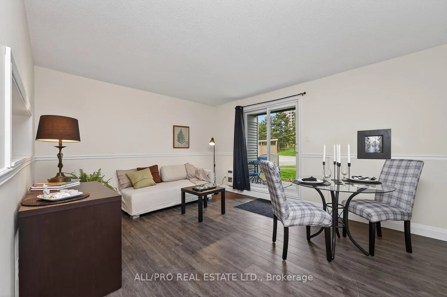 Photo 2 of Unit 111, 212 Viewmount Drive, Ottawa, Borden Farm/Stewart Farm/Carleton Heights/Parkwood Hills — HOMEH