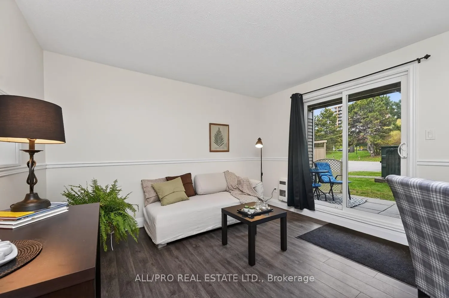Photo 3 of Unit 111, 212 Viewmount Drive, Ottawa, Borden Farm/Stewart Farm/Carleton Heights/Parkwood Hills — HOMEH