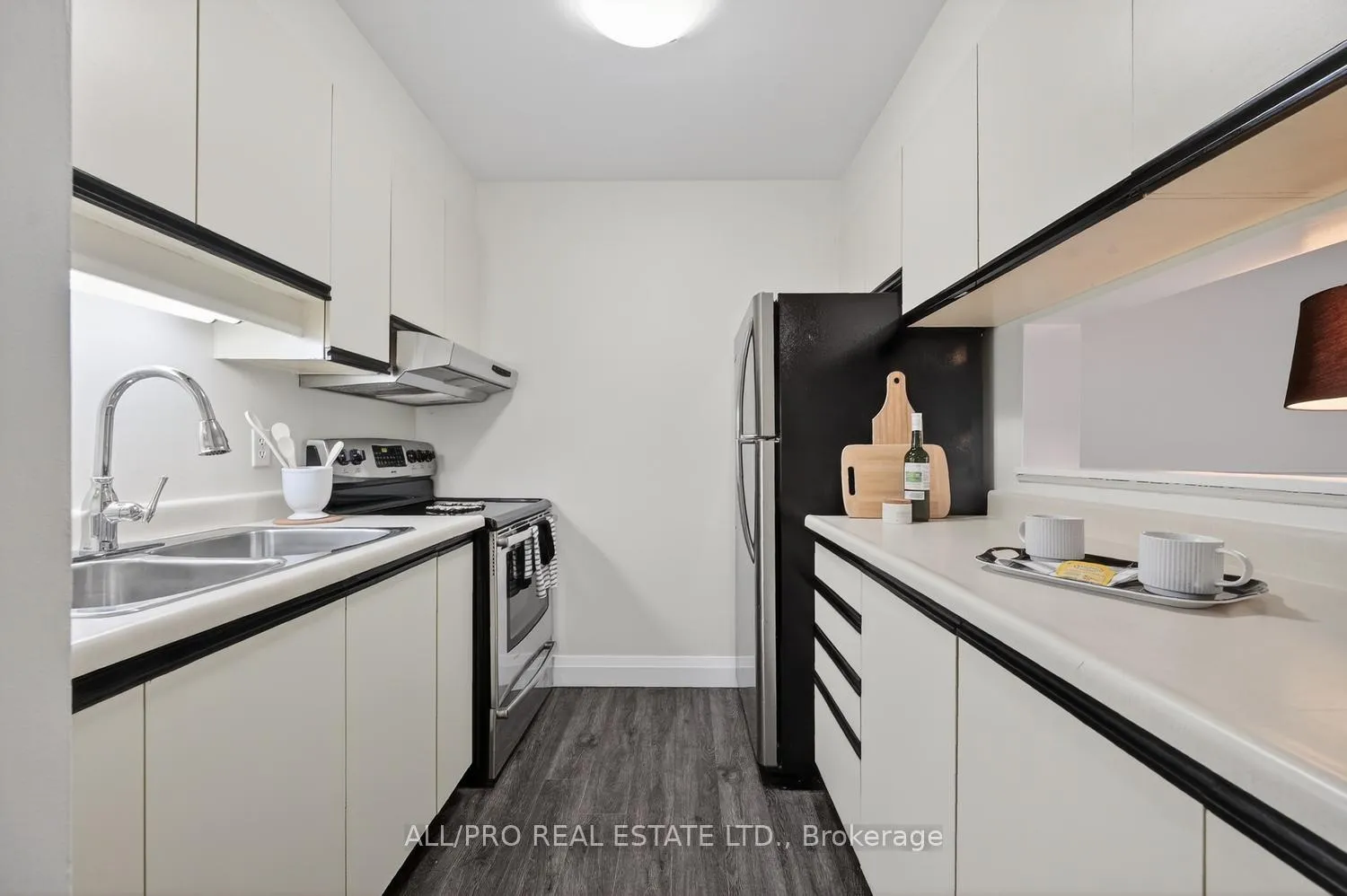 Photo 8 of Unit 111, 212 Viewmount Drive, Ottawa, Borden Farm/Stewart Farm/Carleton Heights/Parkwood Hills — HOMEH