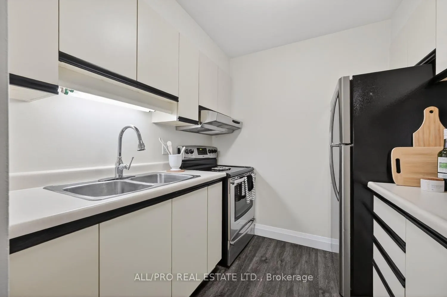 Photo 9 of Unit 111, 212 Viewmount Drive, Ottawa, Borden Farm/Stewart Farm/Carleton Heights/Parkwood Hills — HOMEH