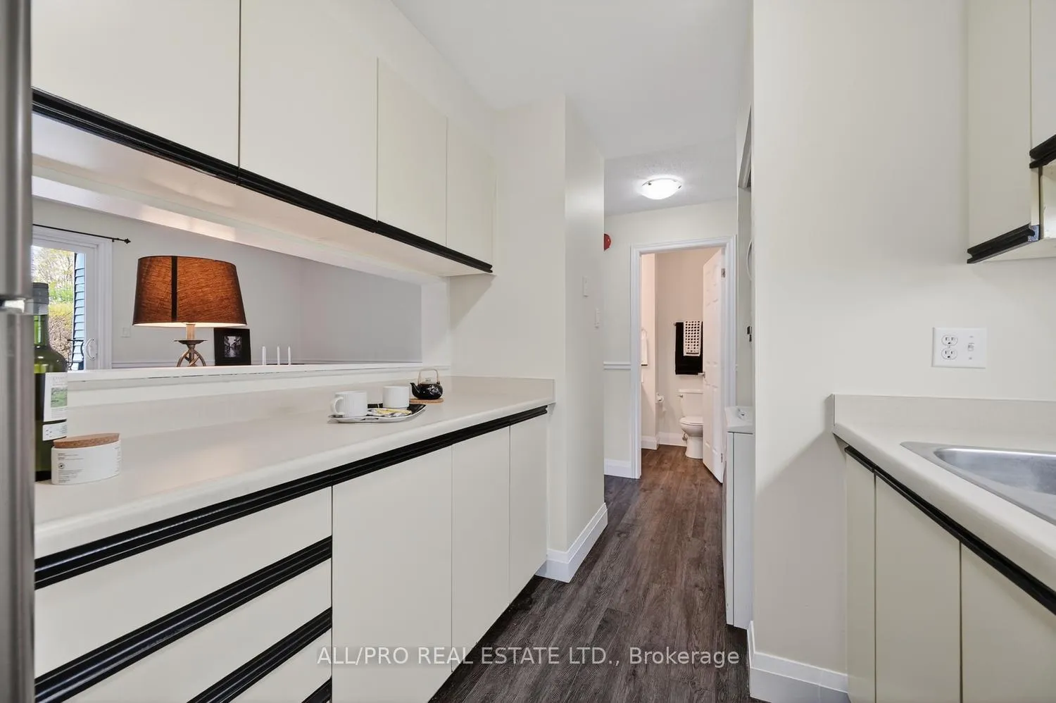 Photo 10 of Unit 111, 212 Viewmount Drive, Ottawa, Borden Farm/Stewart Farm/Carleton Heights/Parkwood Hills — HOMEH