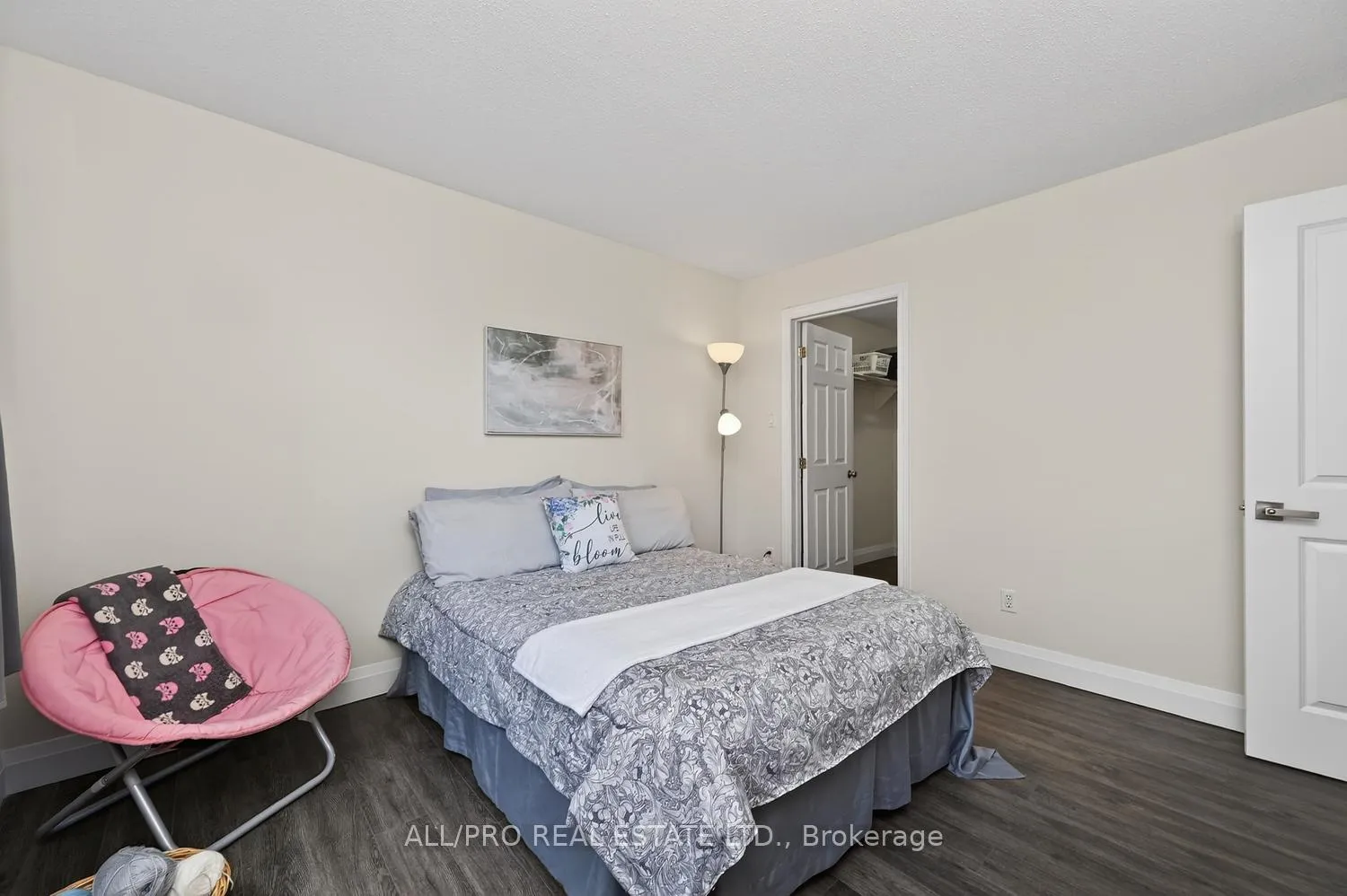 Photo 13 of Unit 111, 212 Viewmount Drive, Ottawa, Borden Farm/Stewart Farm/Carleton Heights/Parkwood Hills — HOMEH