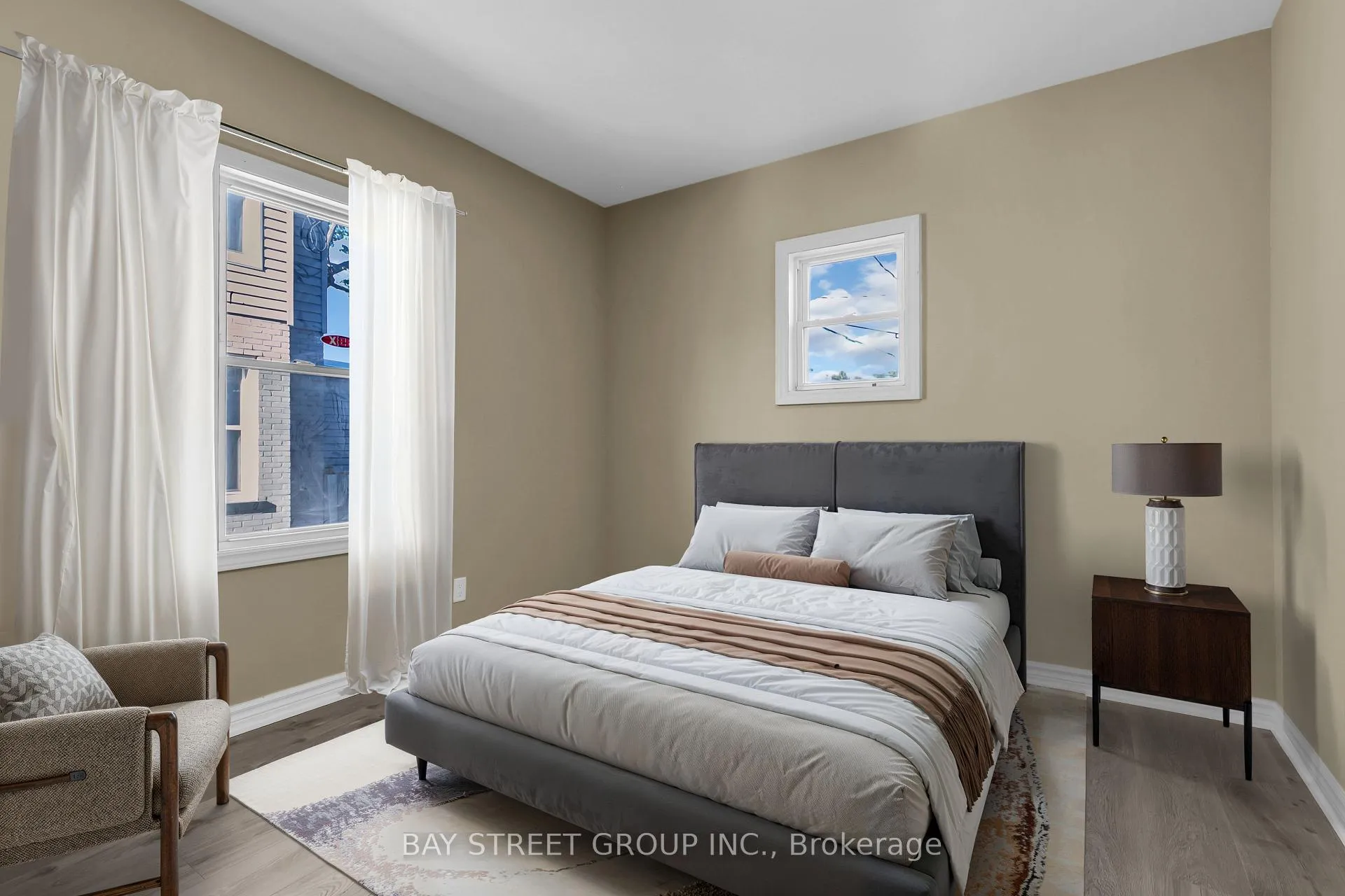 Photo 4 of 280-282 Campbell Avenue, Windsor — HOMEH