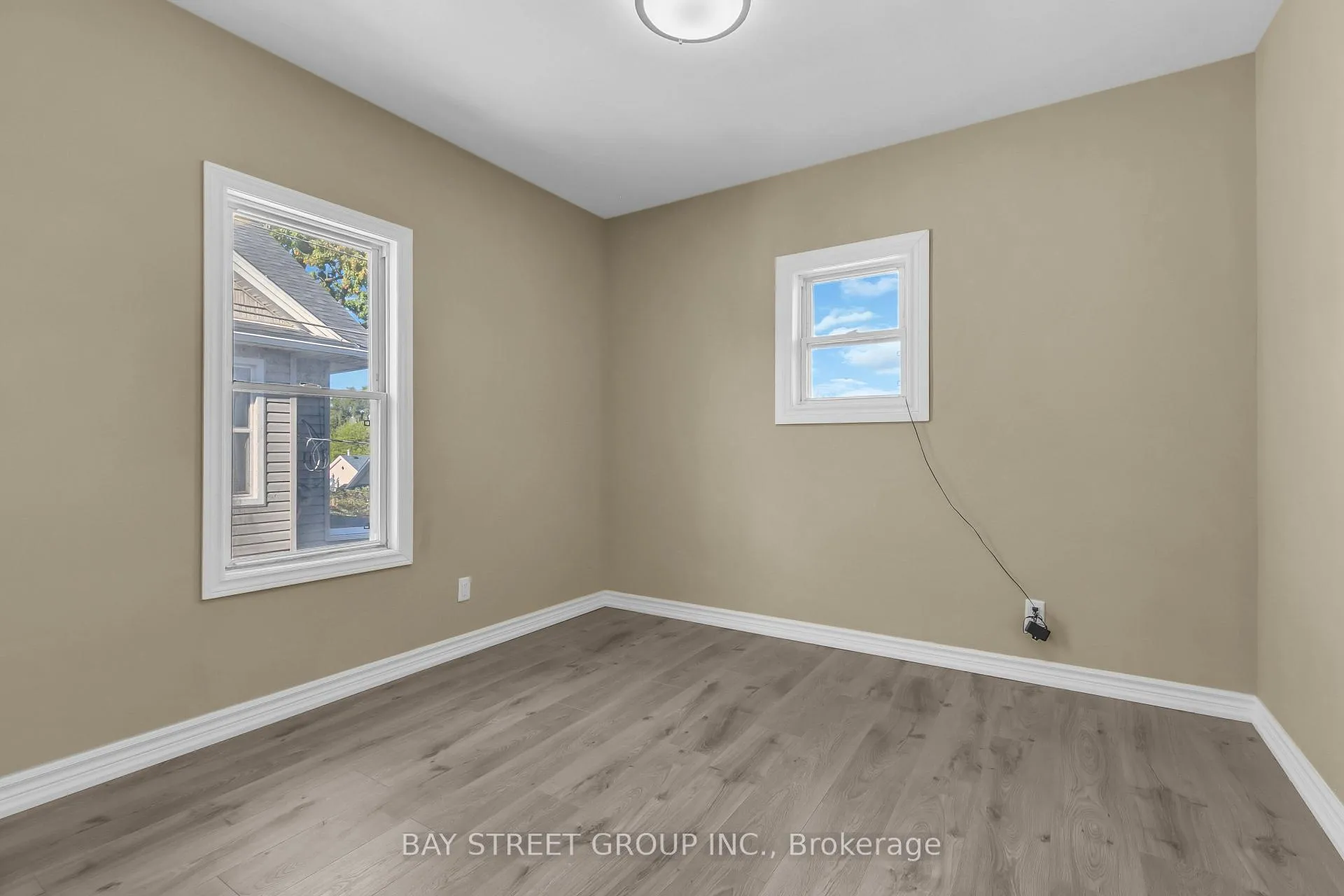 Photo 5 of 280-282 Campbell Avenue, Windsor — HOMEH